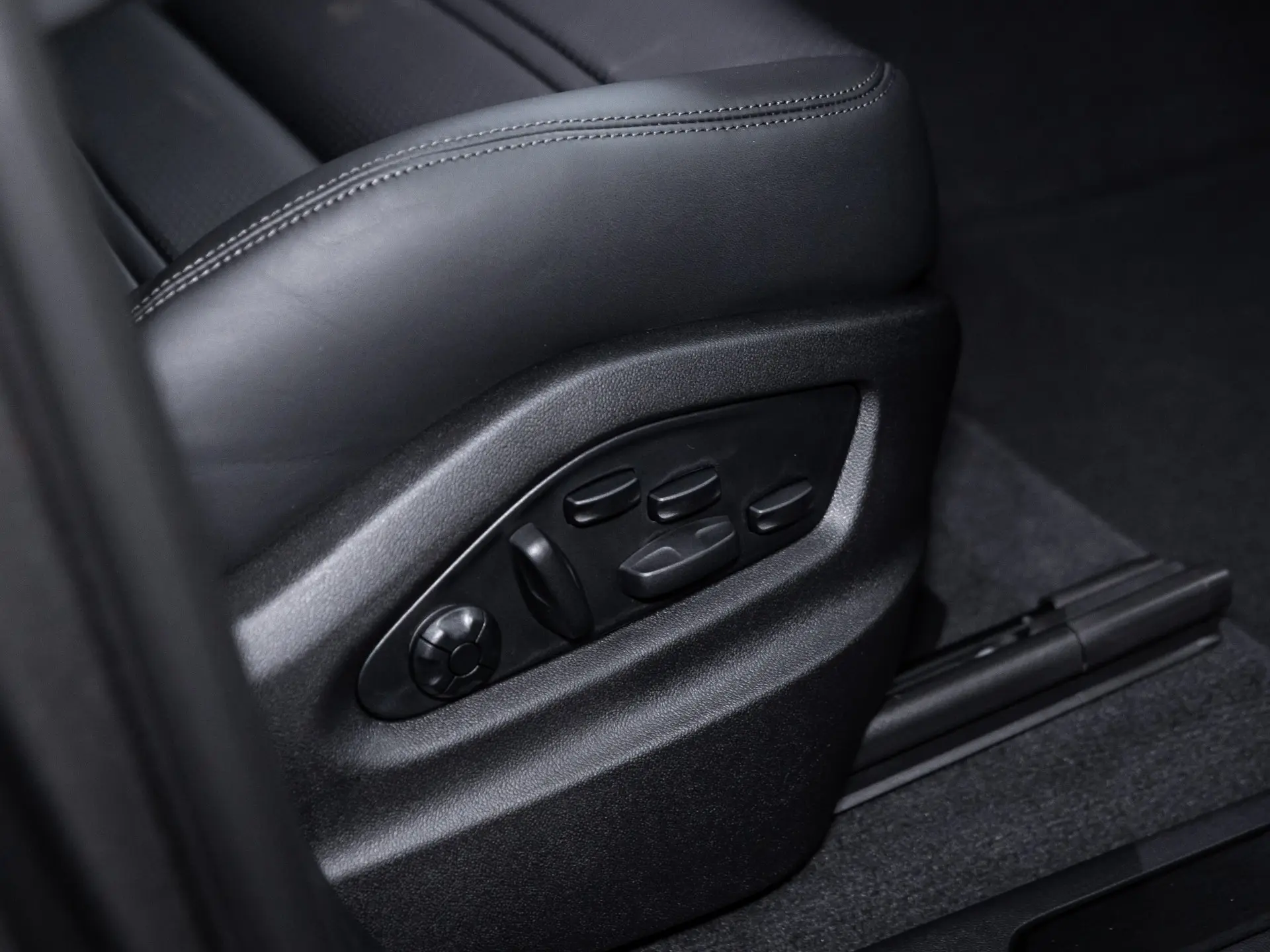 Cayenne E-Hybrid Black Edition Coupé