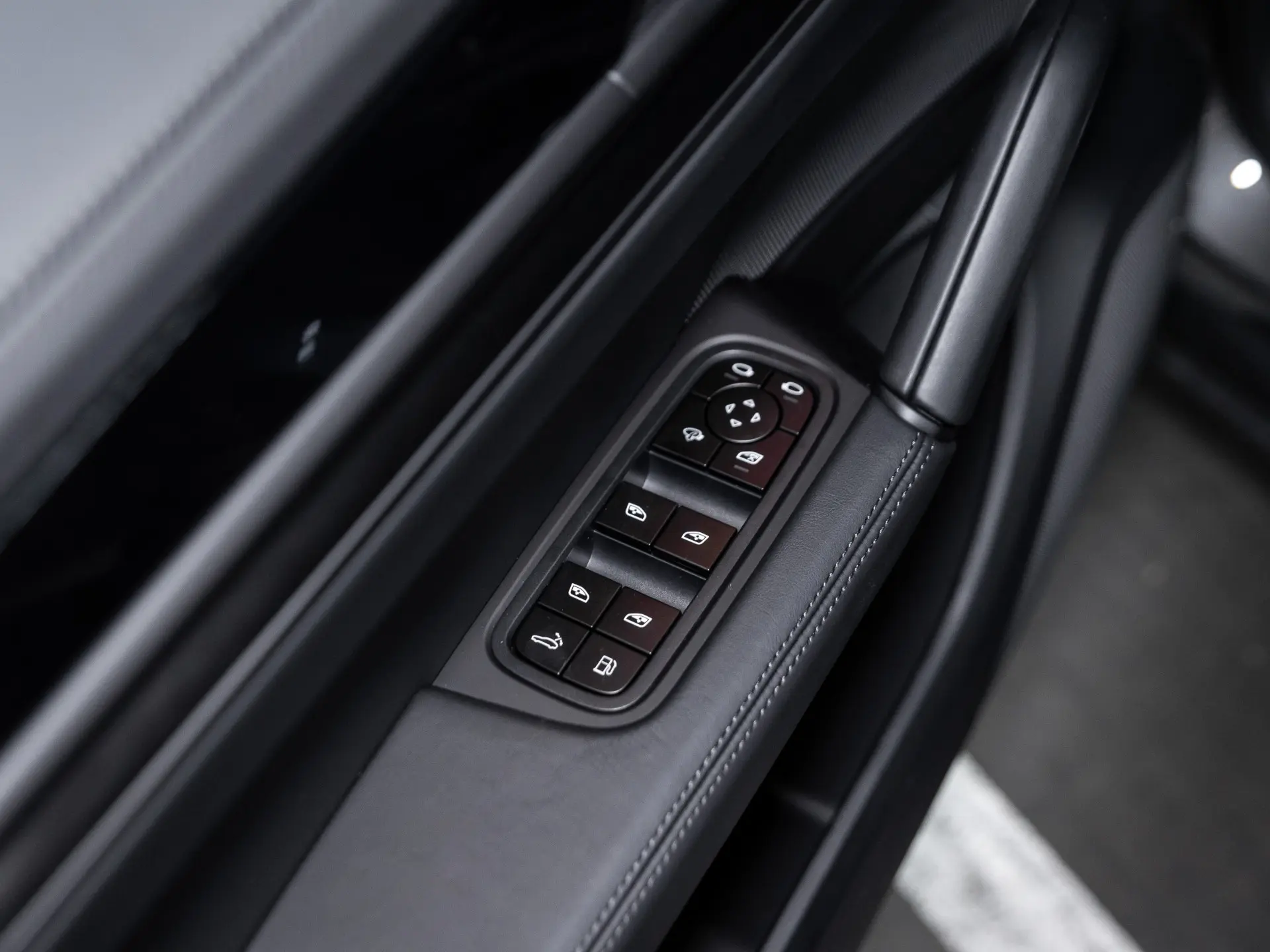 Cayenne E-Hybrid Black Edition Coupé