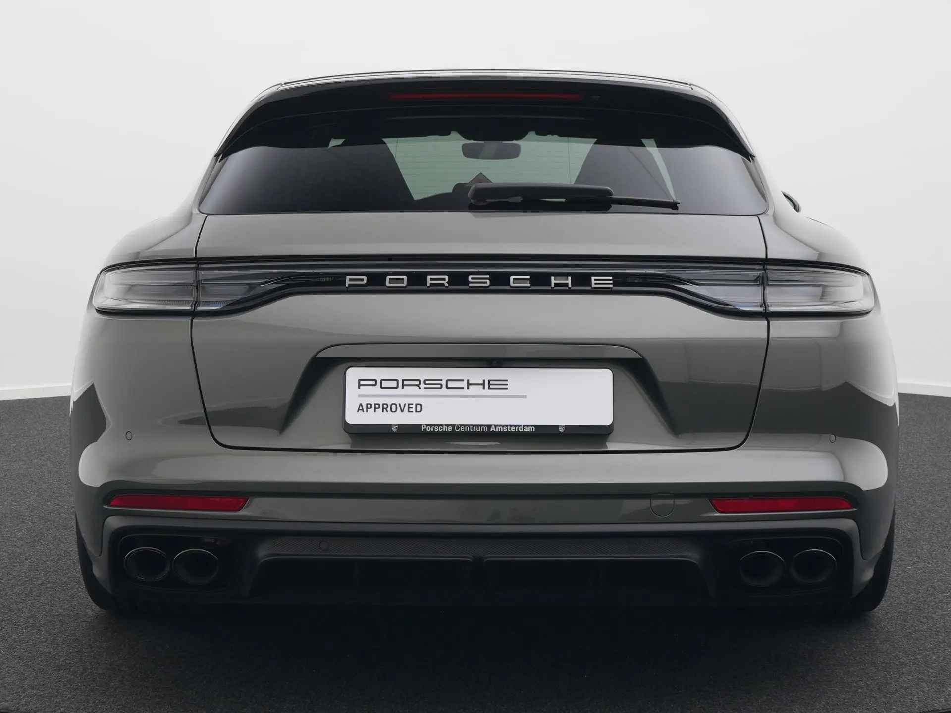 Panamera 4 E-Hybrid Sport Turismo Platinum Edition