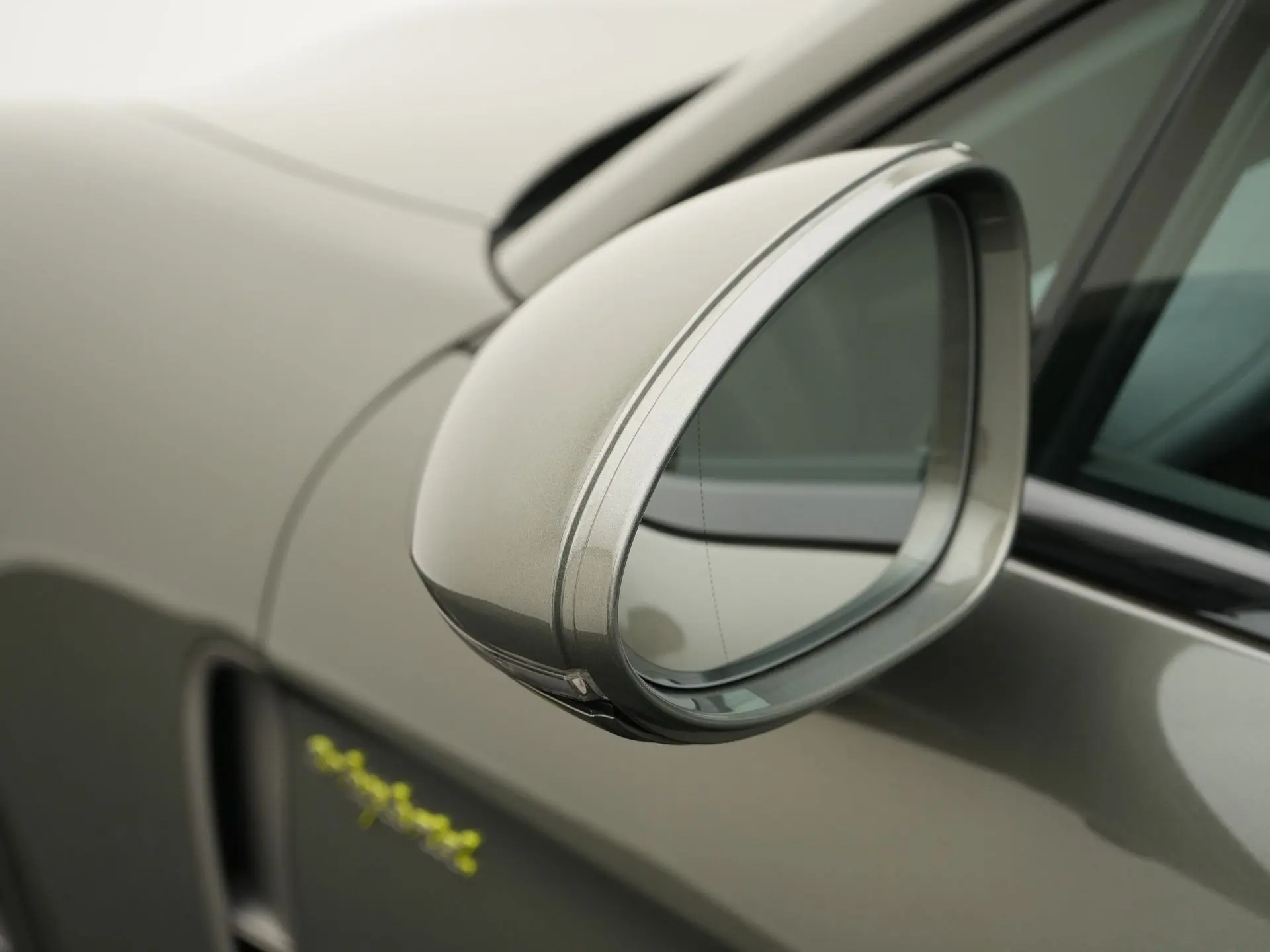 Panamera 4 E-Hybrid Sport Turismo Platinum Edition