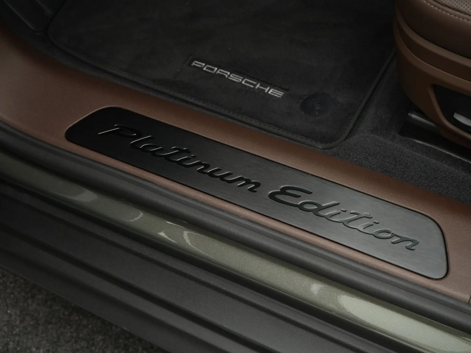 Panamera 4 E-Hybrid Sport Turismo Platinum Edition