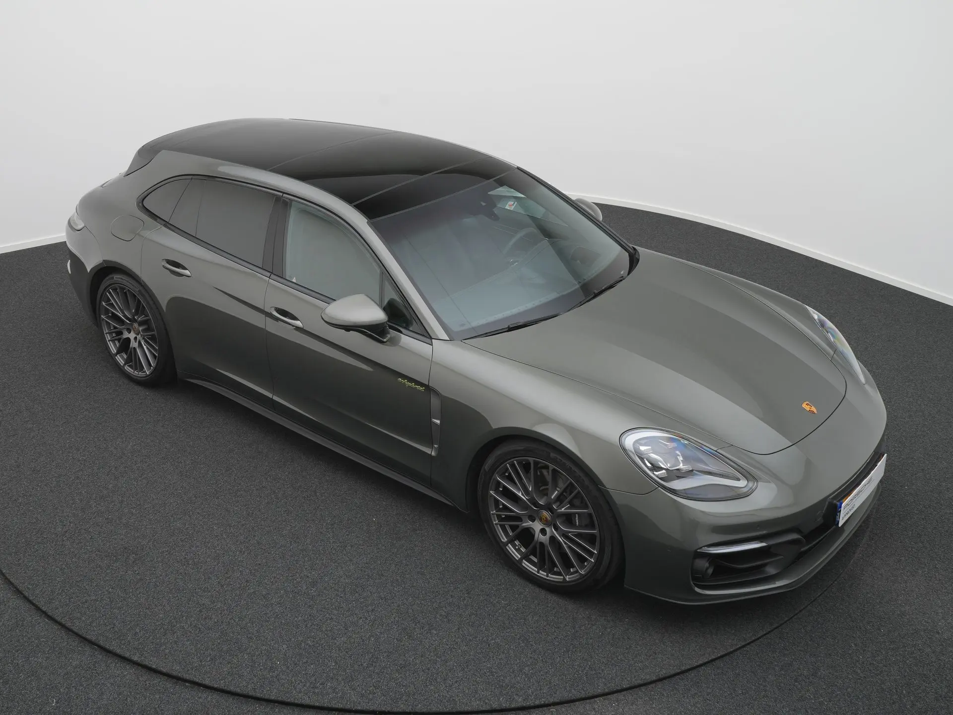 Panamera 4 E-Hybrid Sport Turismo Platinum Edition