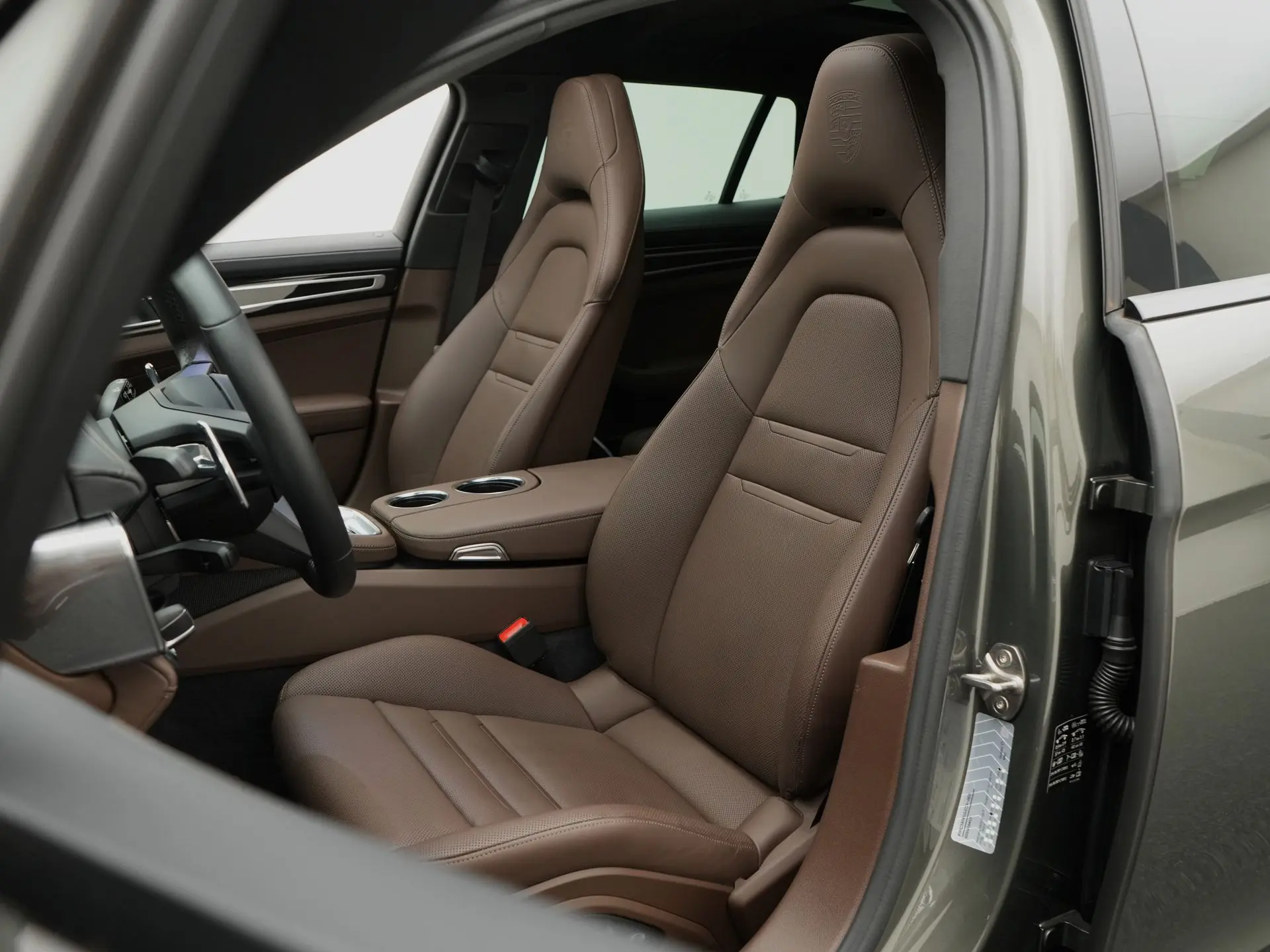 Panamera 4 E-Hybrid Sport Turismo Platinum Edition