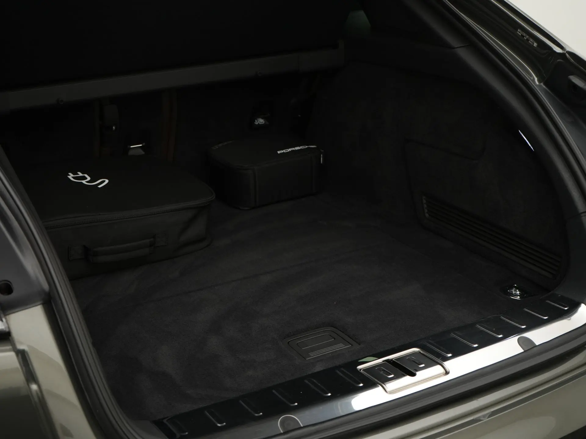 Panamera 4 E-Hybrid Sport Turismo Platinum Edition