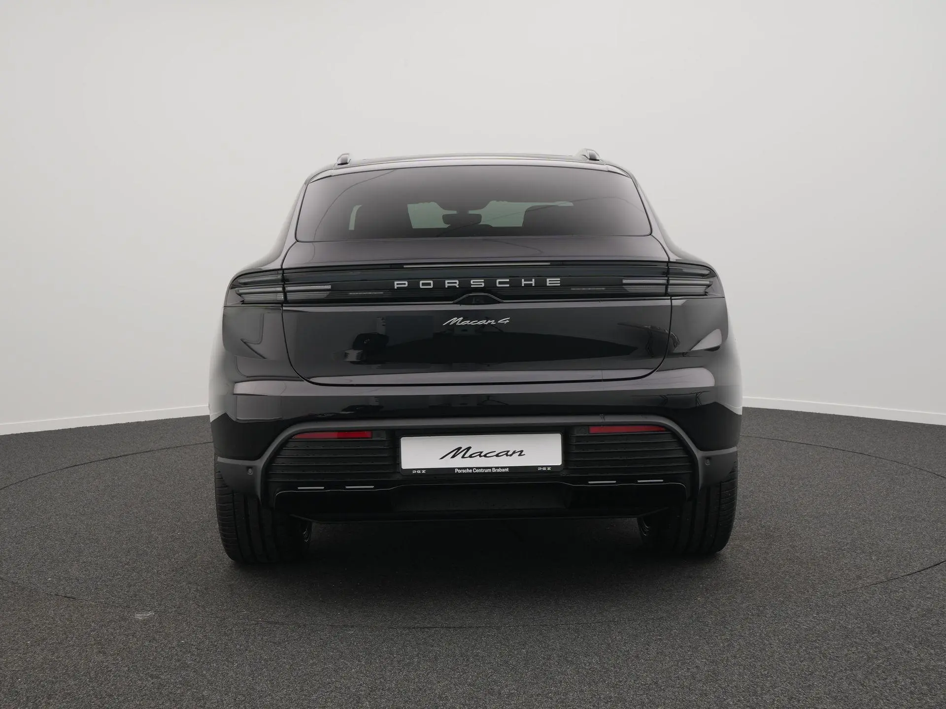 Macan 4