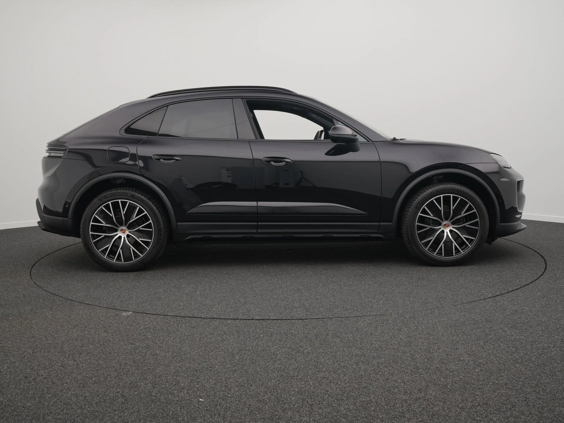 Macan 4