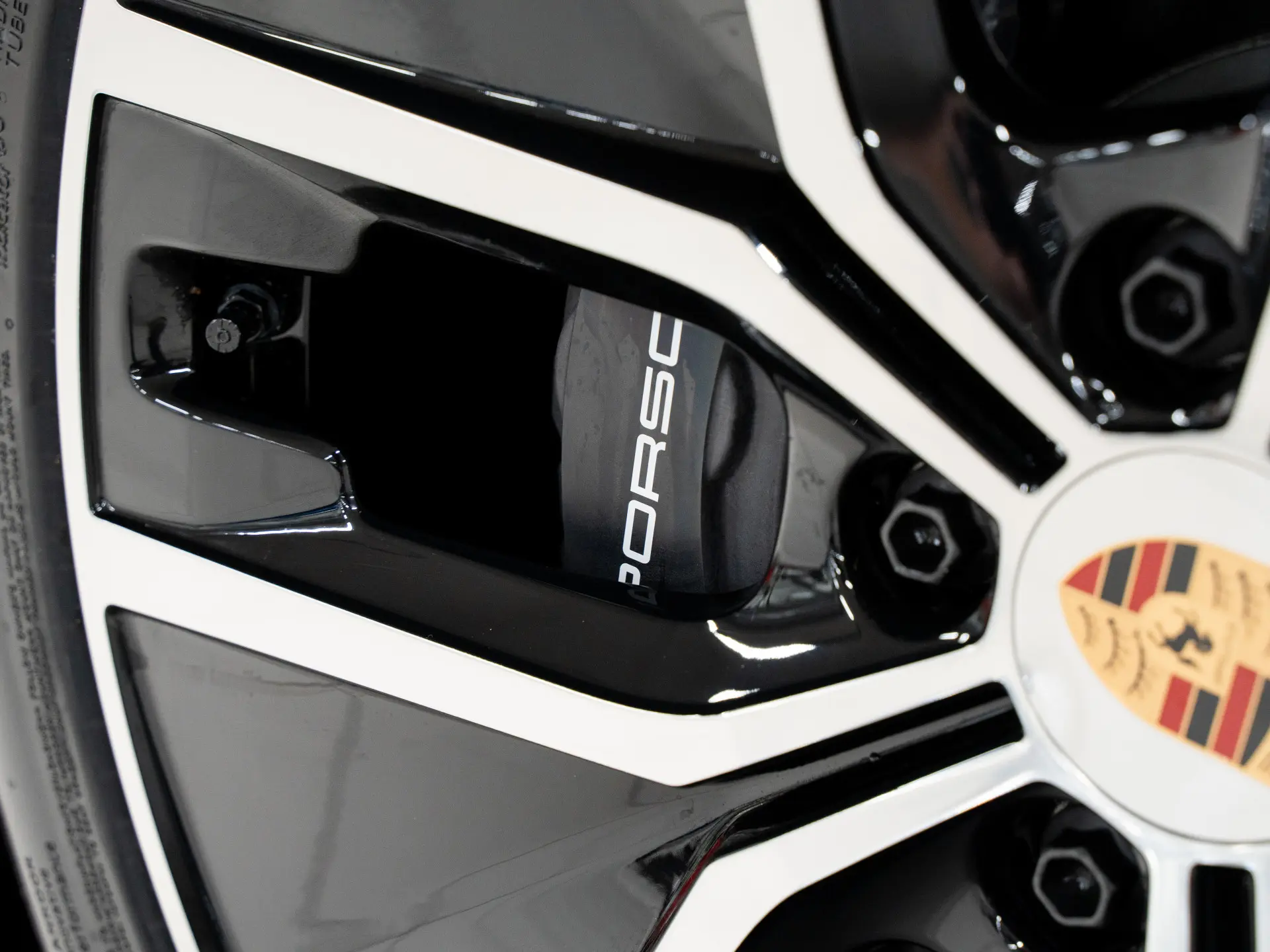 Taycan Black Edition