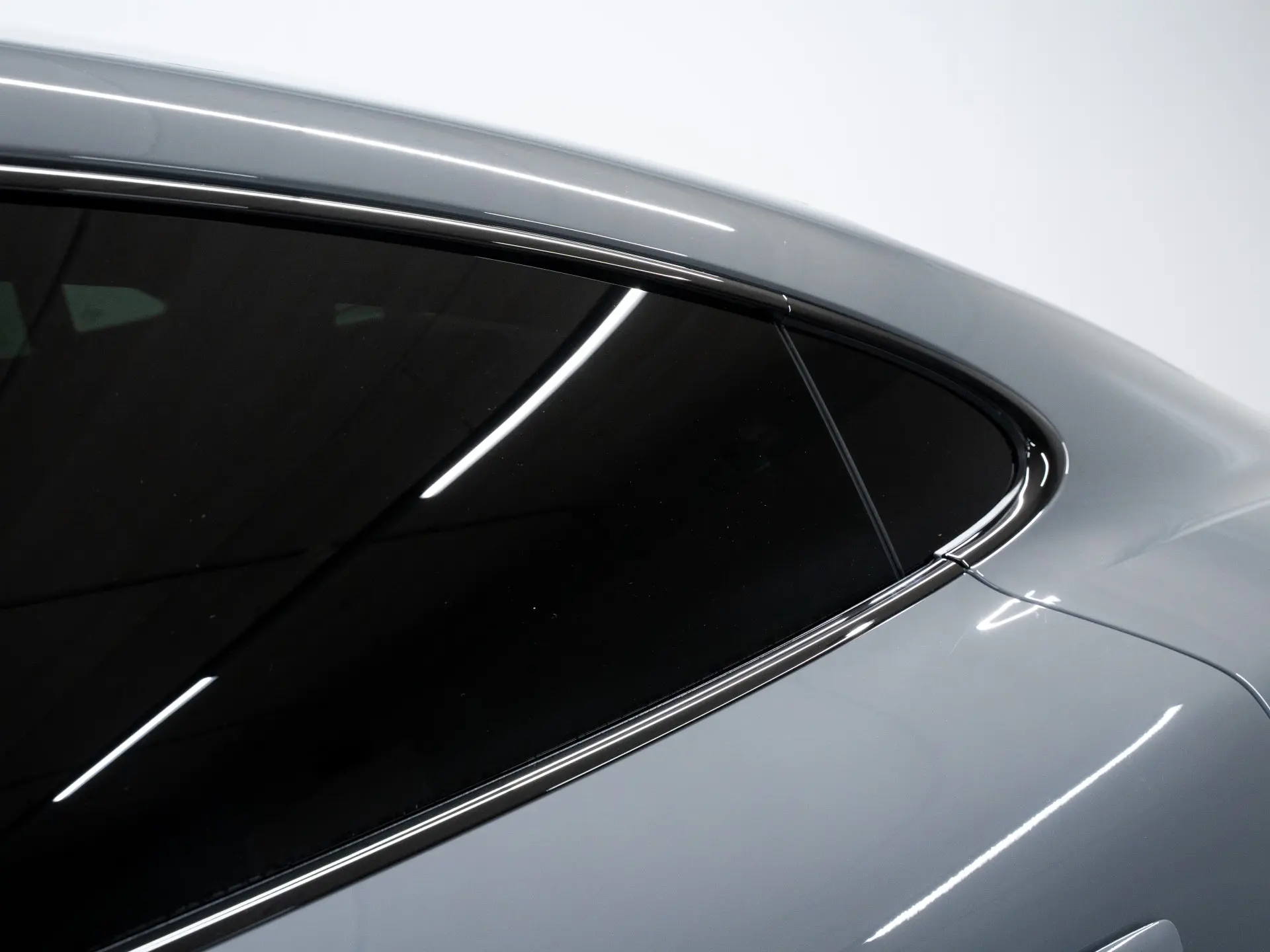 Taycan Black Edition