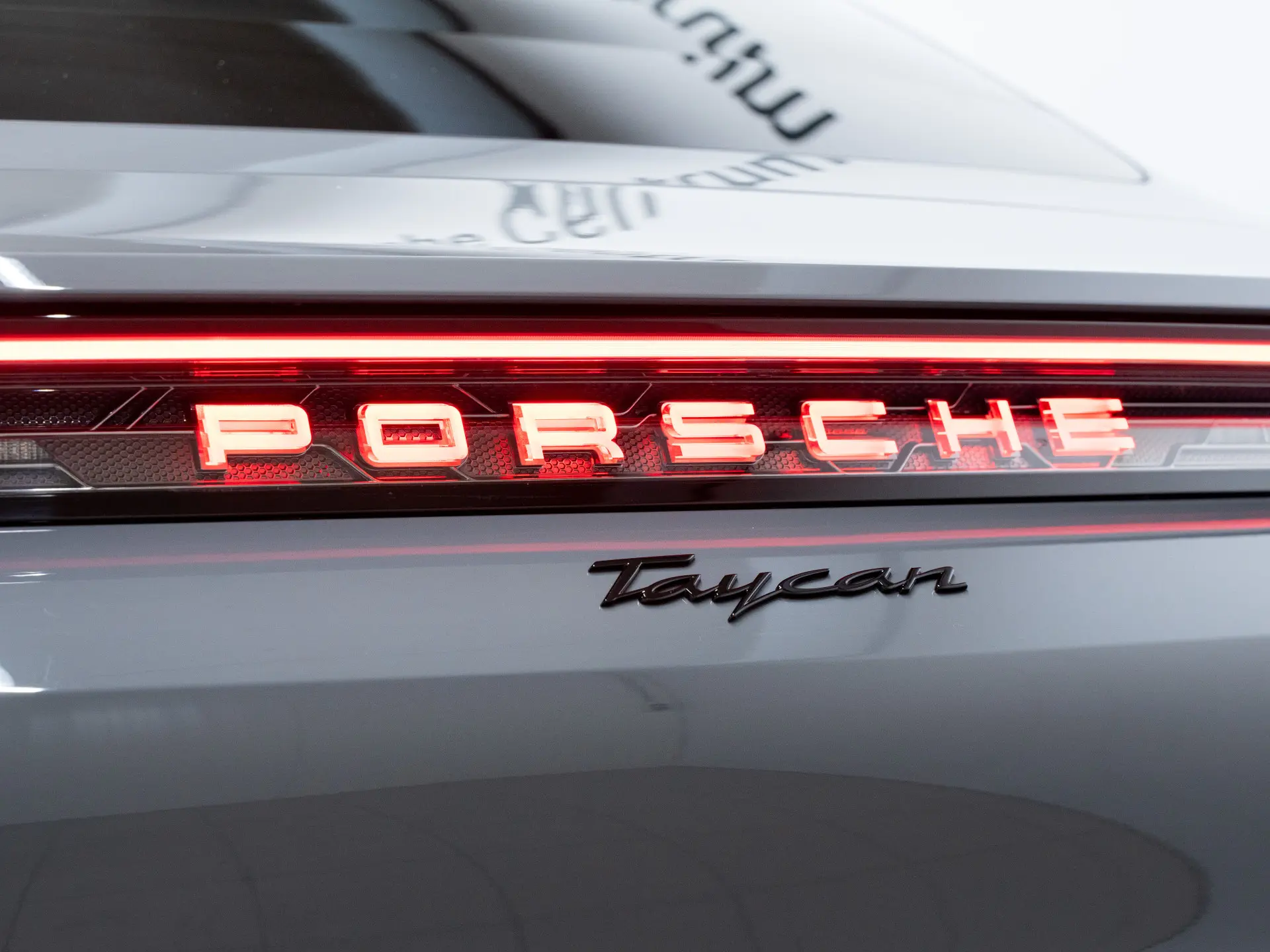 Taycan Black Edition