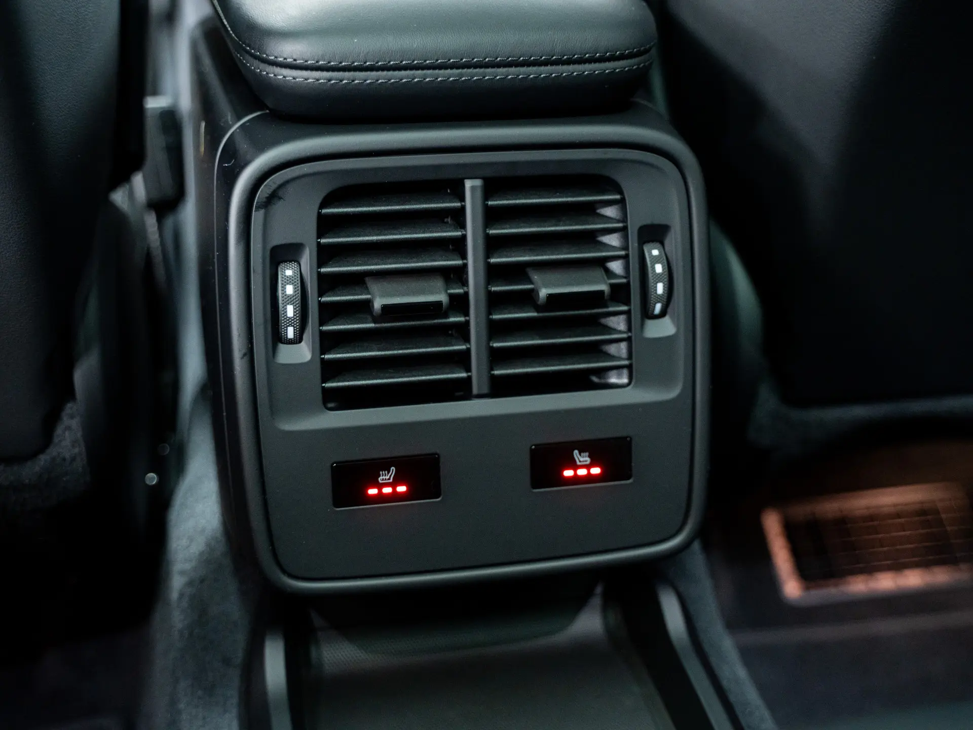 Taycan Black Edition