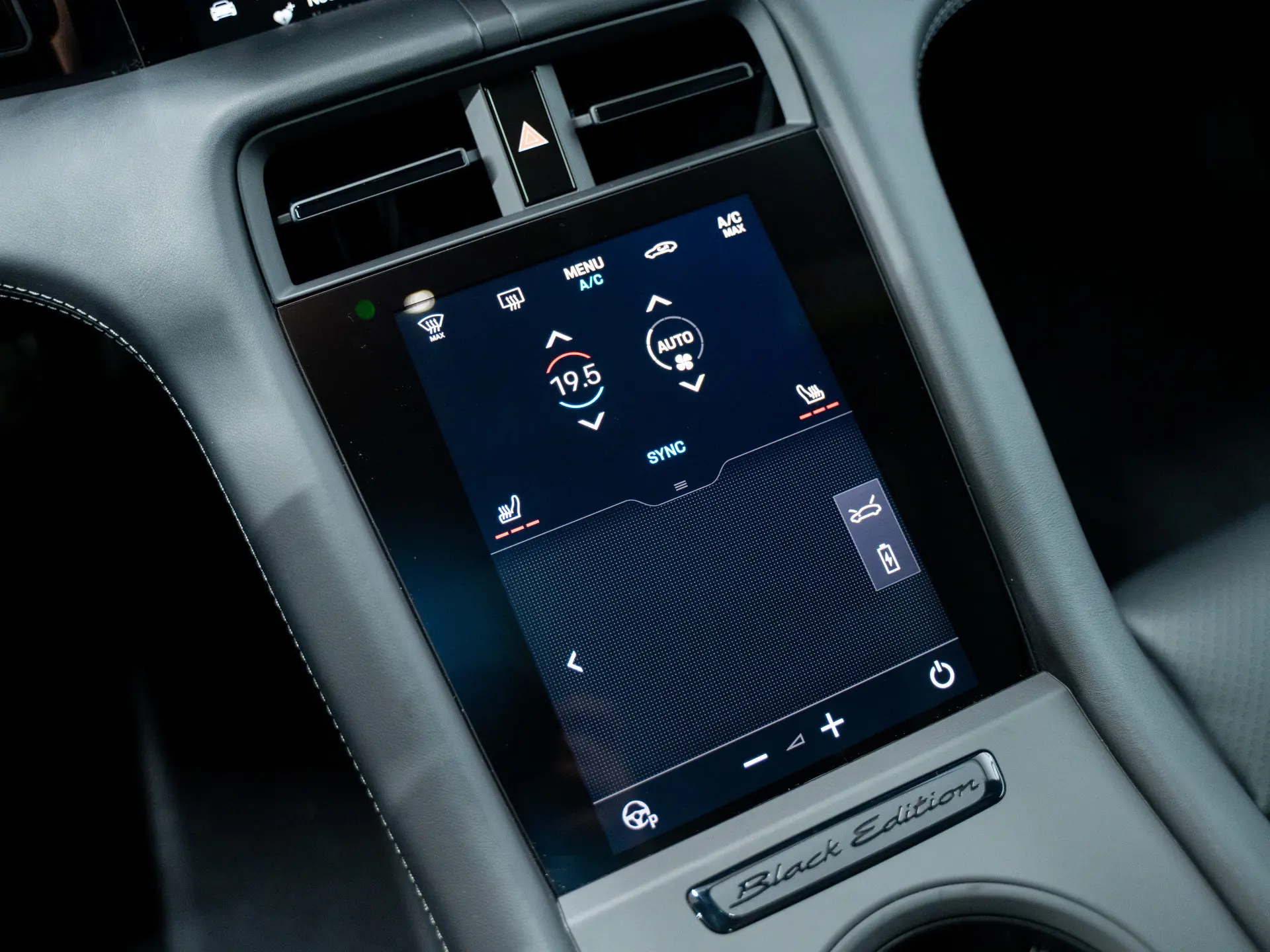 Taycan Black Edition