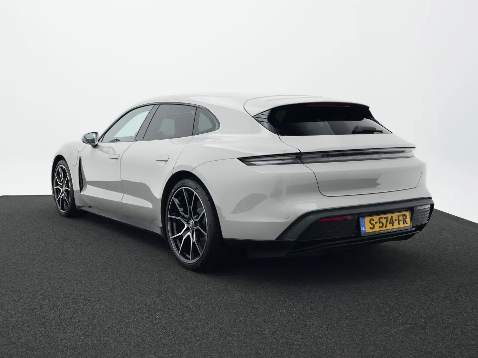 Porsche Taycan Sport Turismo 