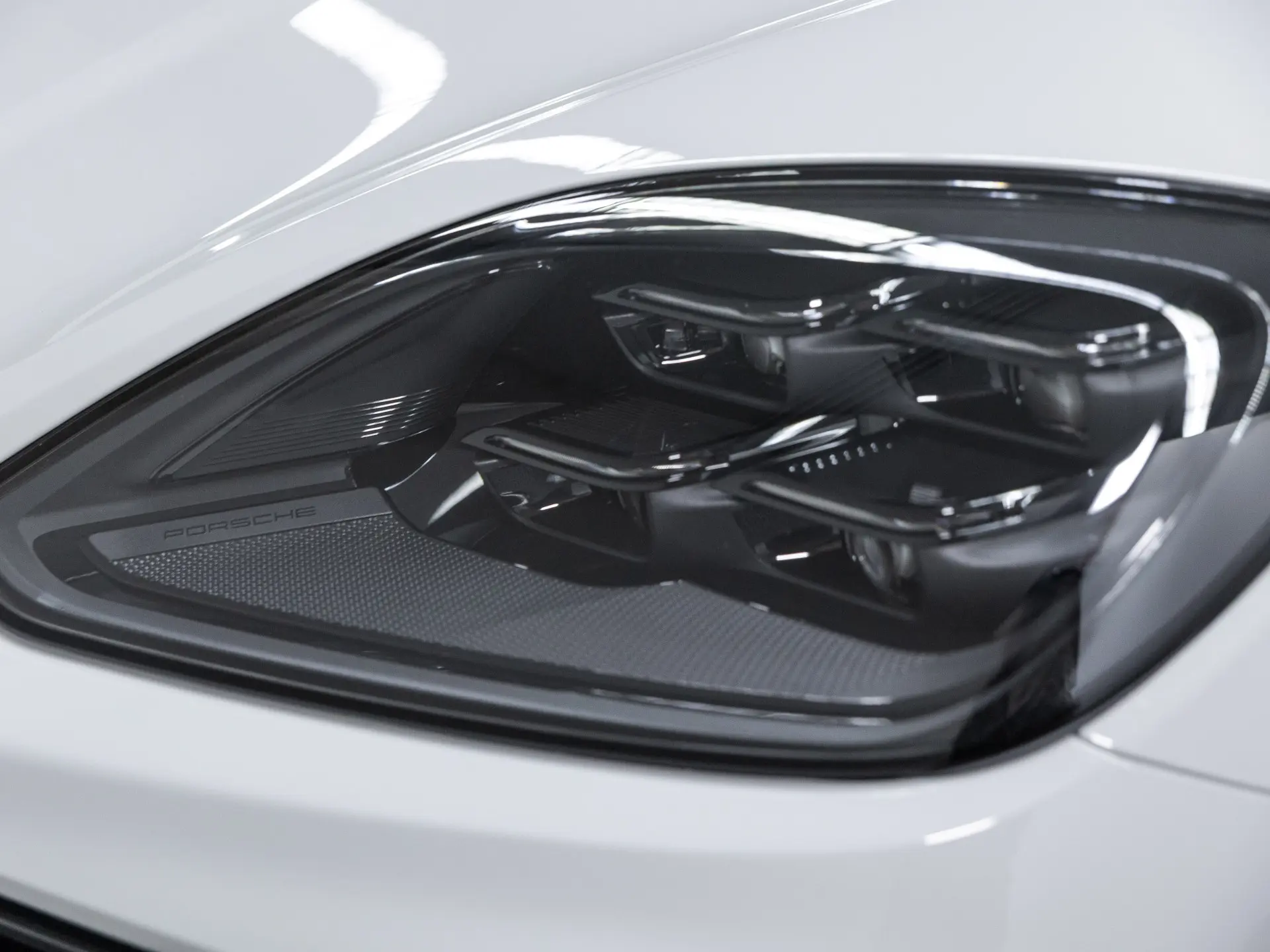 Cayenne E-Hybrid Black Edition