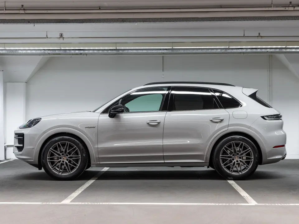 Porsche Cayenne E-Hybrid Black Edition