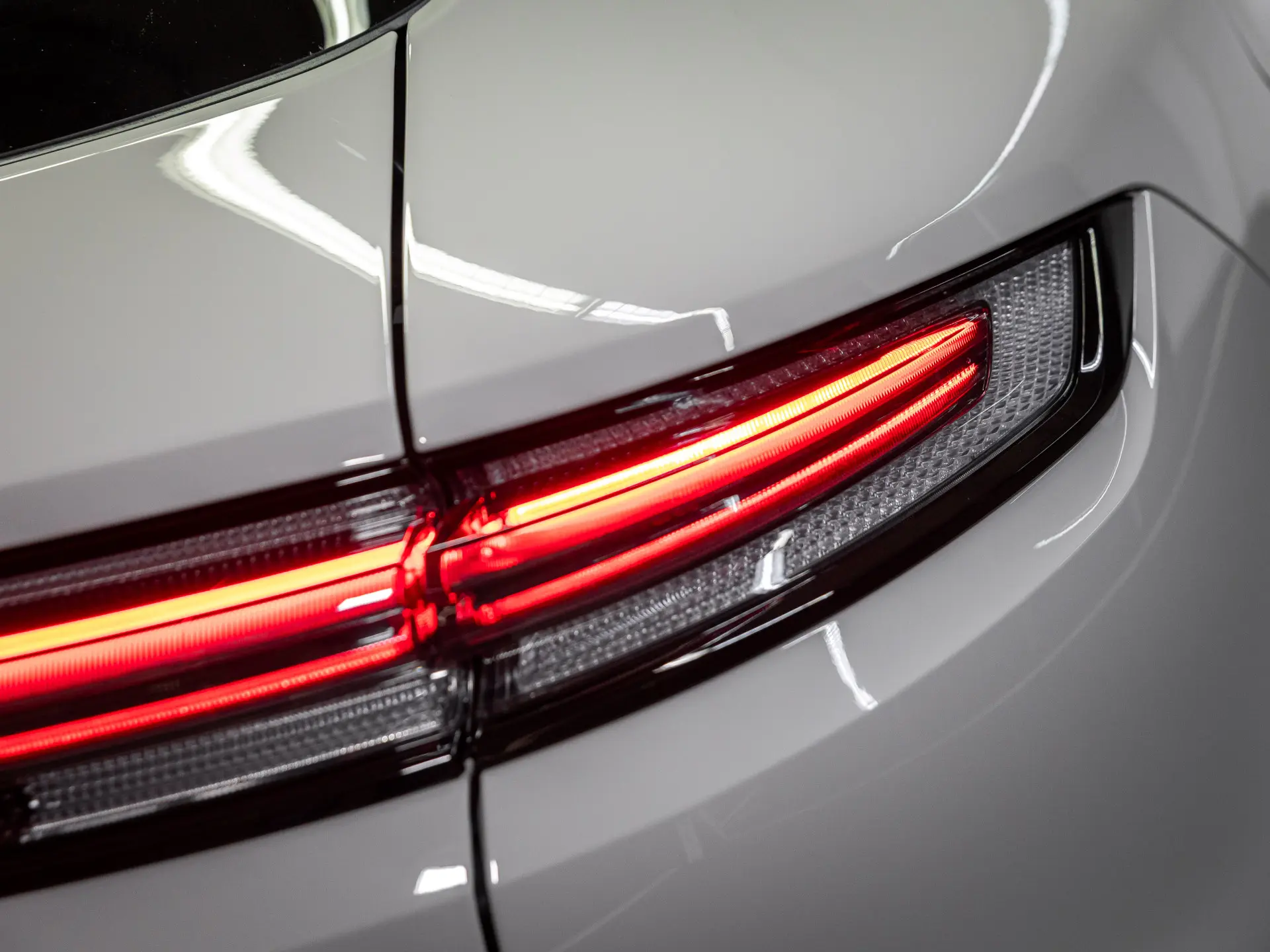 Cayenne E-Hybrid Black Edition