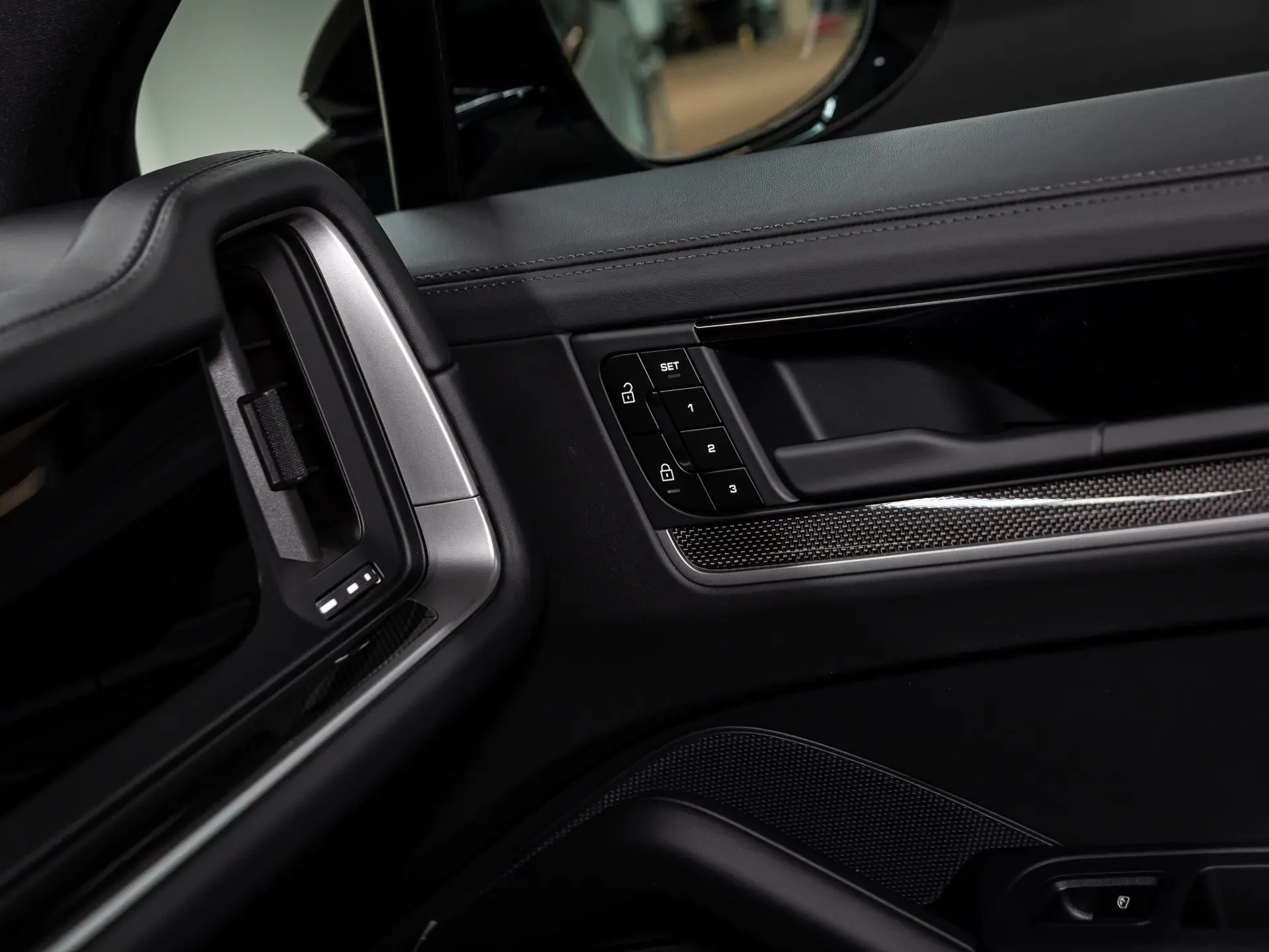 Cayenne E-Hybrid Black Edition