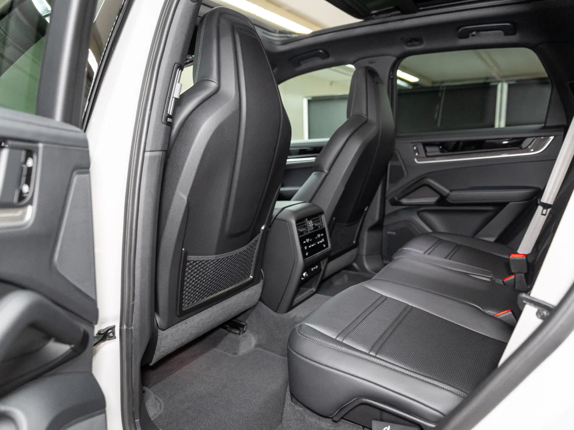 Cayenne E-Hybrid Black Edition