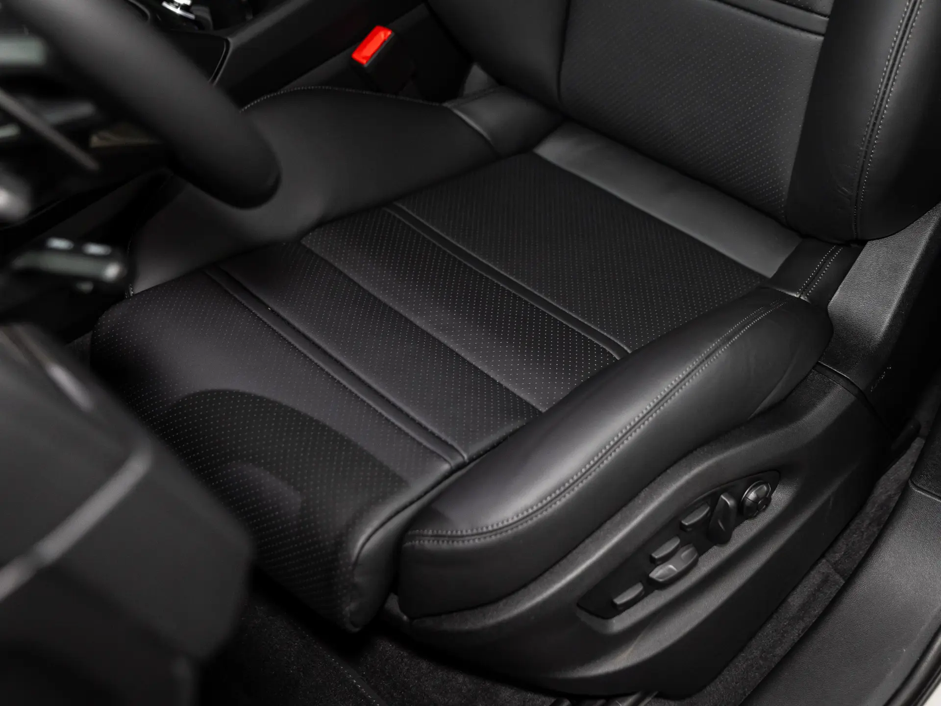 Cayenne E-Hybrid Black Edition