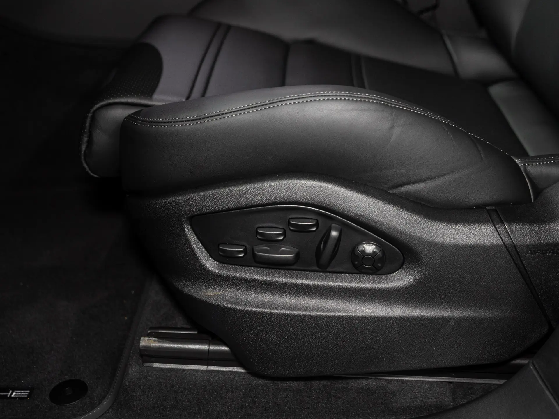 Cayenne E-Hybrid Black Edition