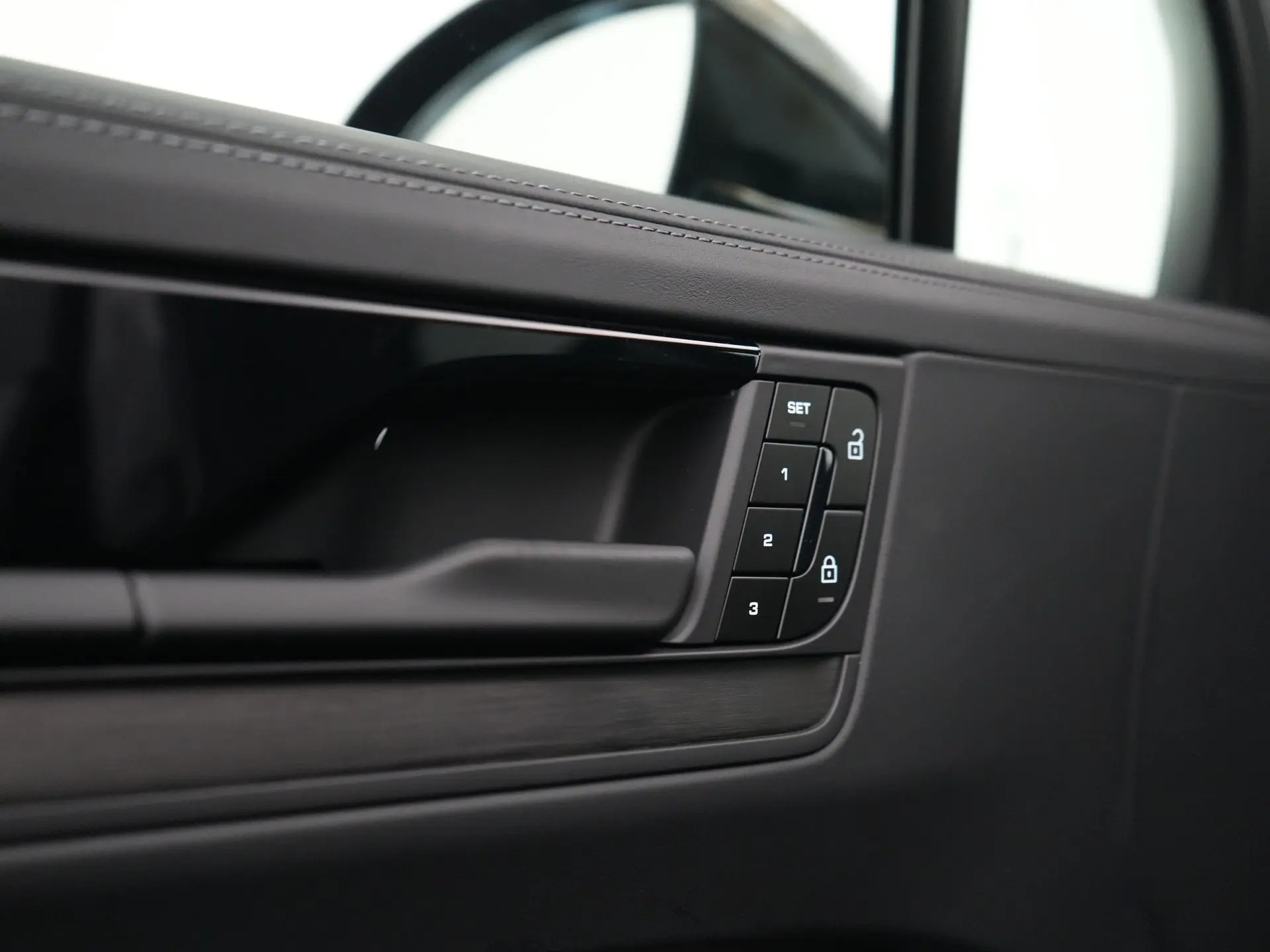 Cayenne E-Hybrid Black Edition