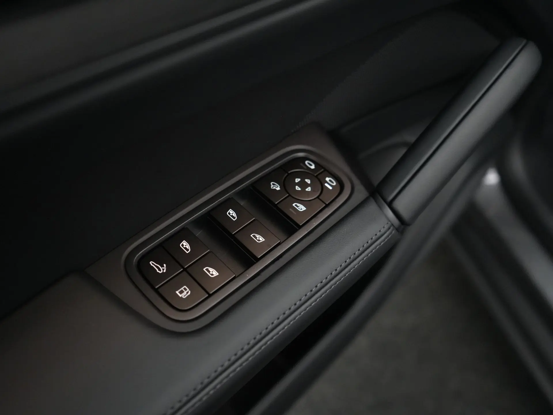 Cayenne E-Hybrid Black Edition