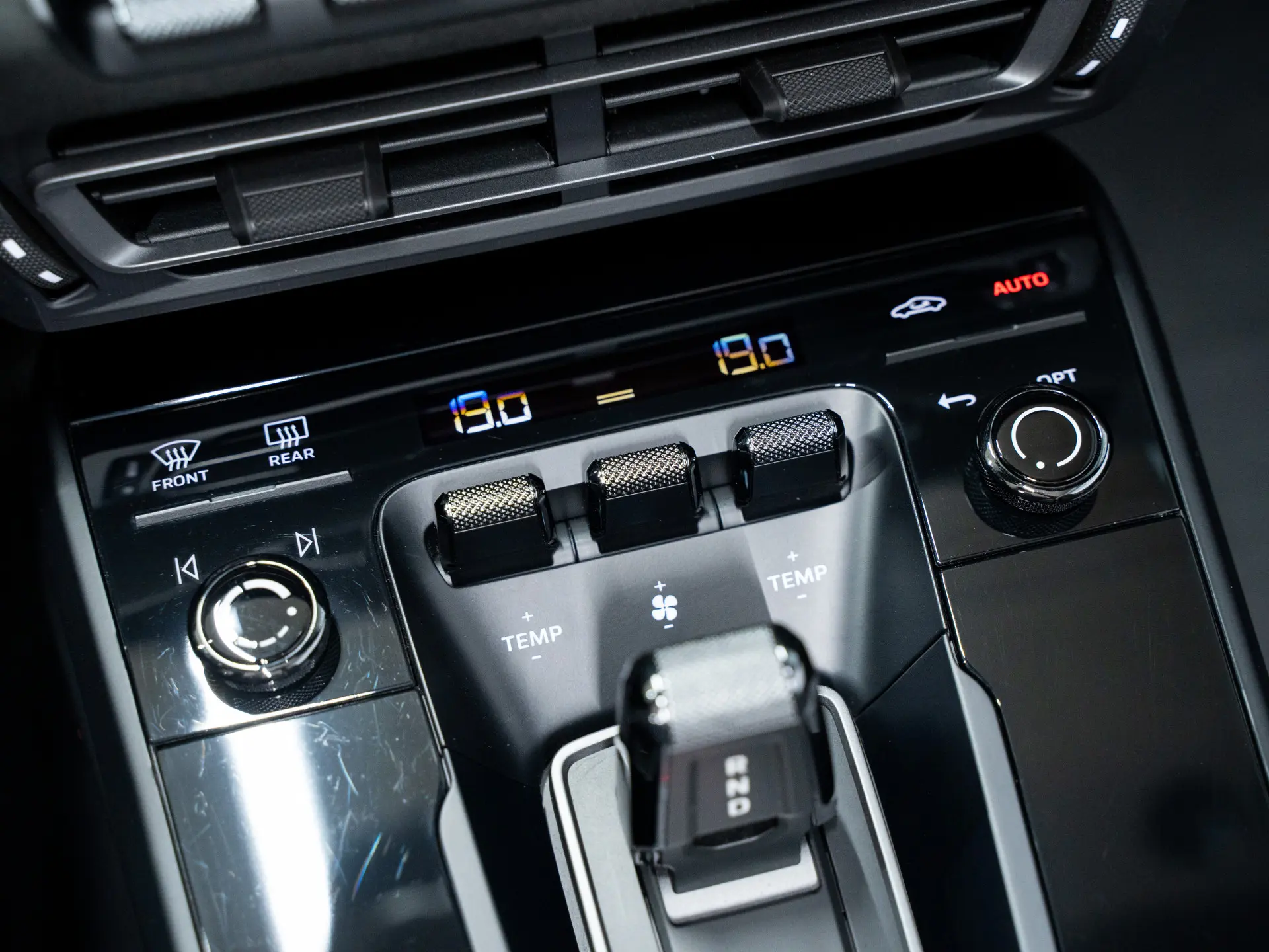 911 Carrera 4 GTS Cabriolet