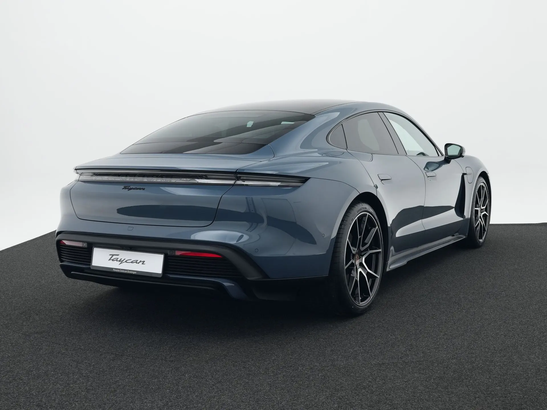 Taycan Black Edition