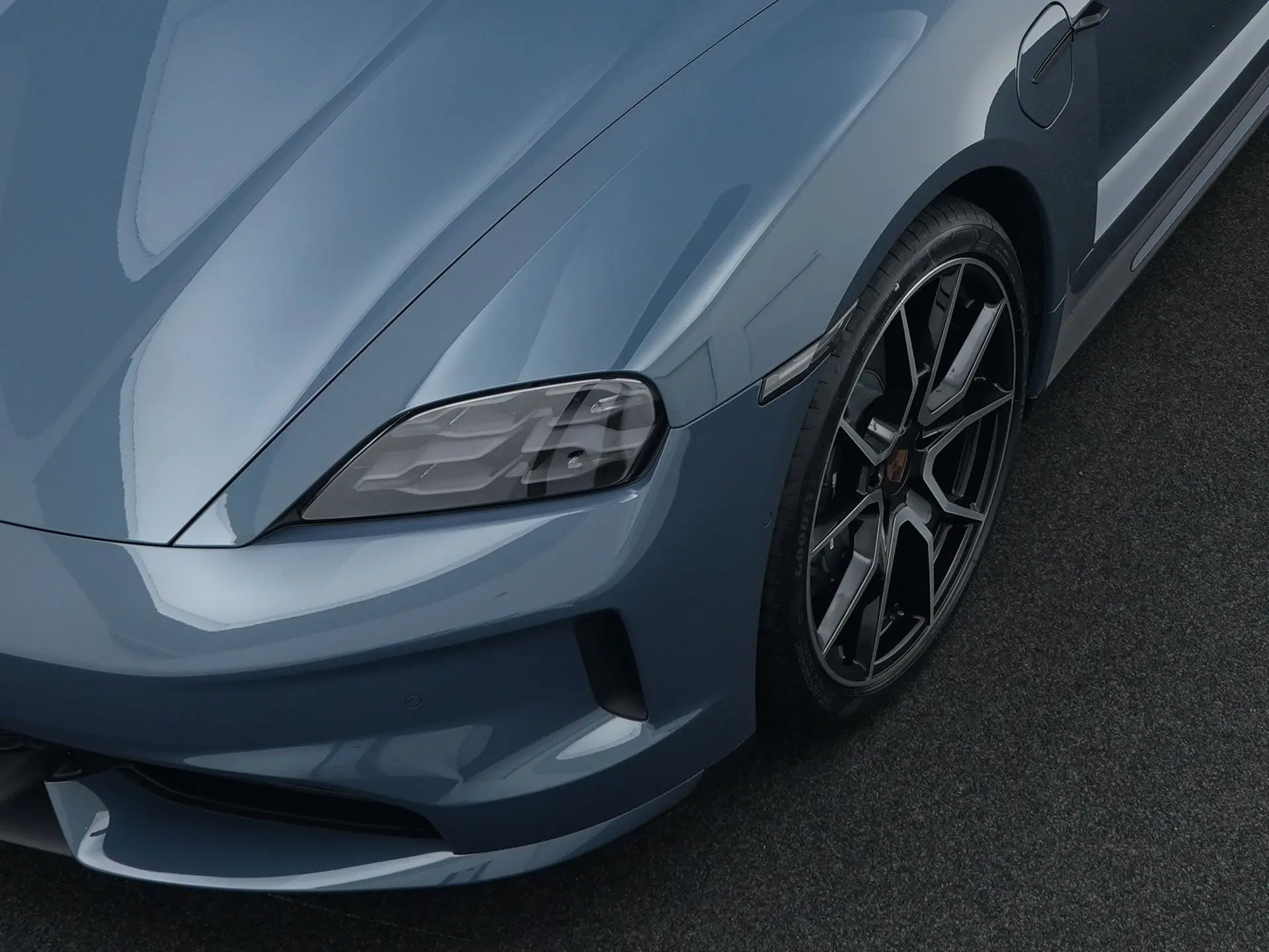 Taycan Black Edition