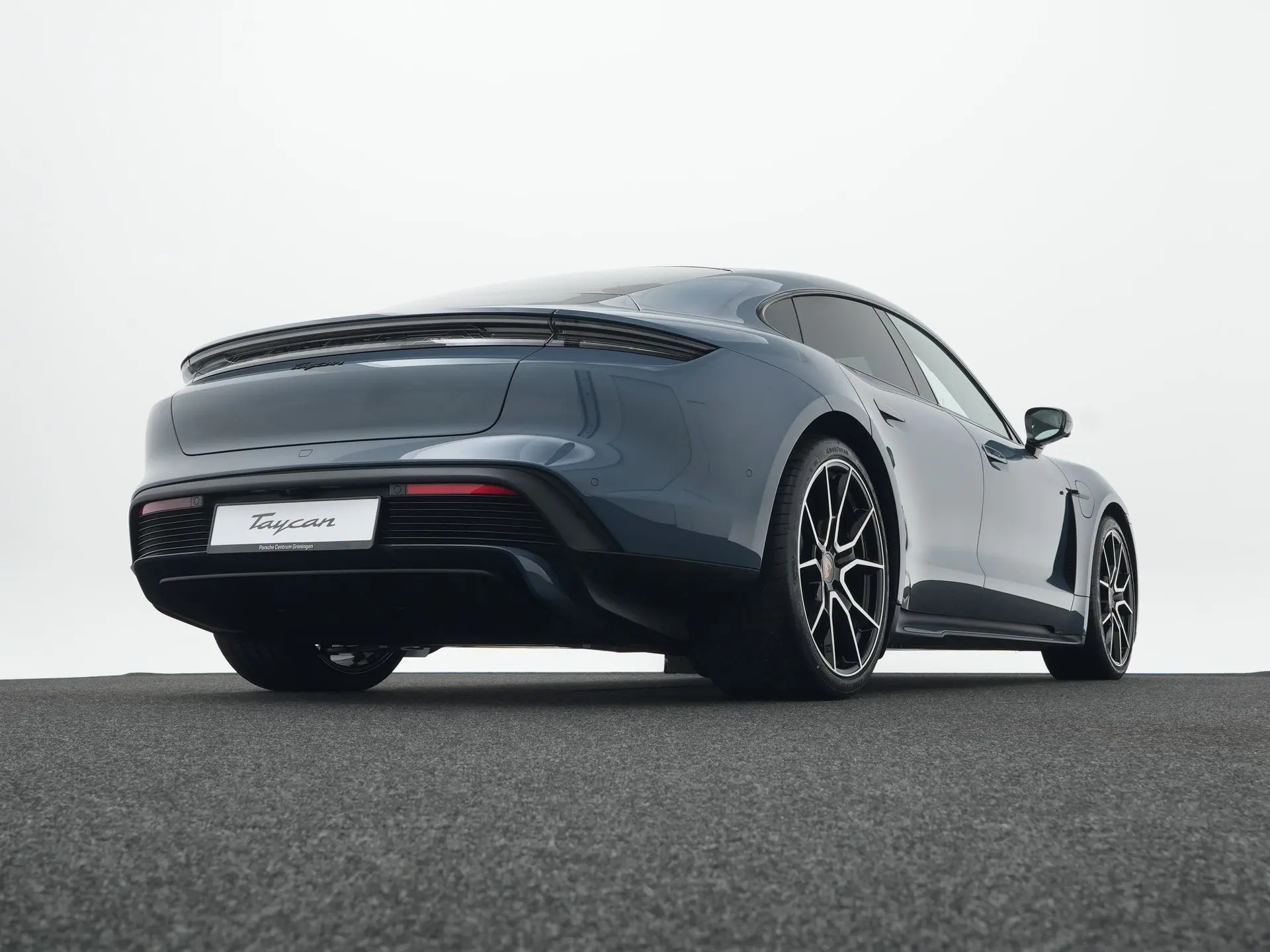 Taycan Black Edition
