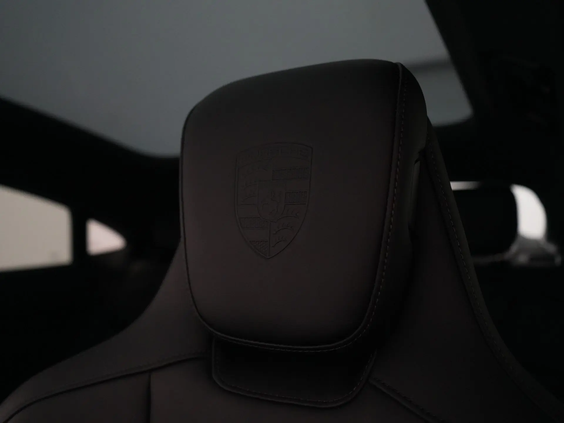 Taycan Black Edition