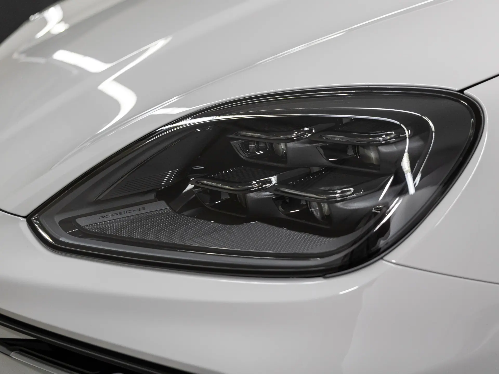 Cayenne E-Hybrid Black Edition Coupé