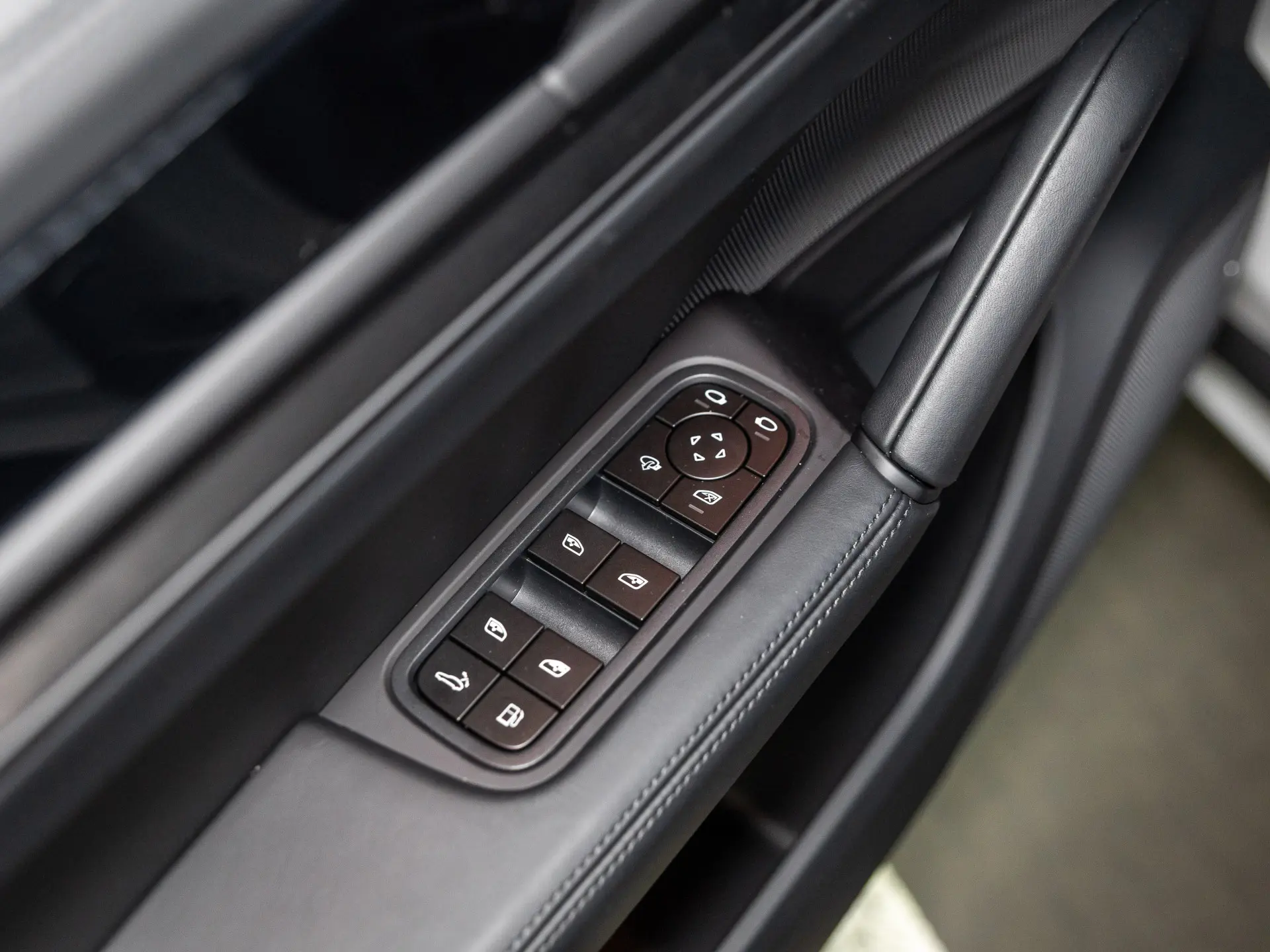 Cayenne E-Hybrid Black Edition Coupé