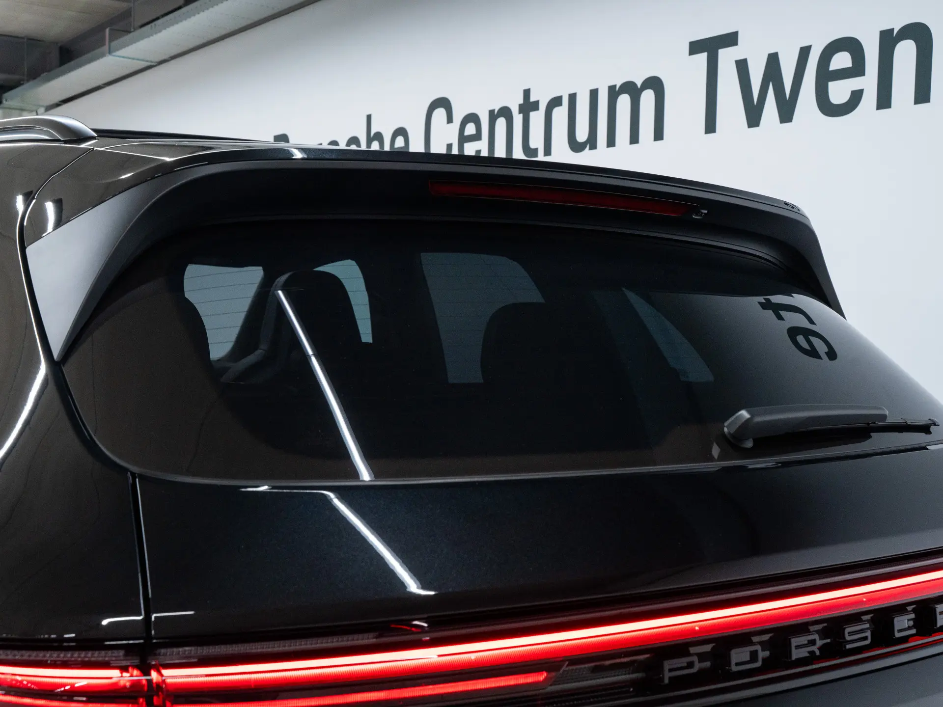 Cayenne E-Hybrid Black Edition