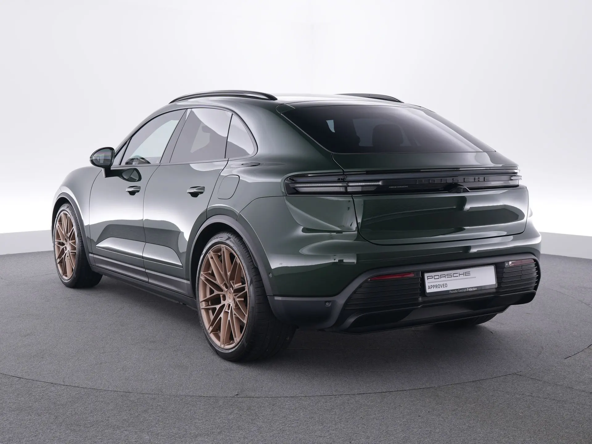 Macan 4