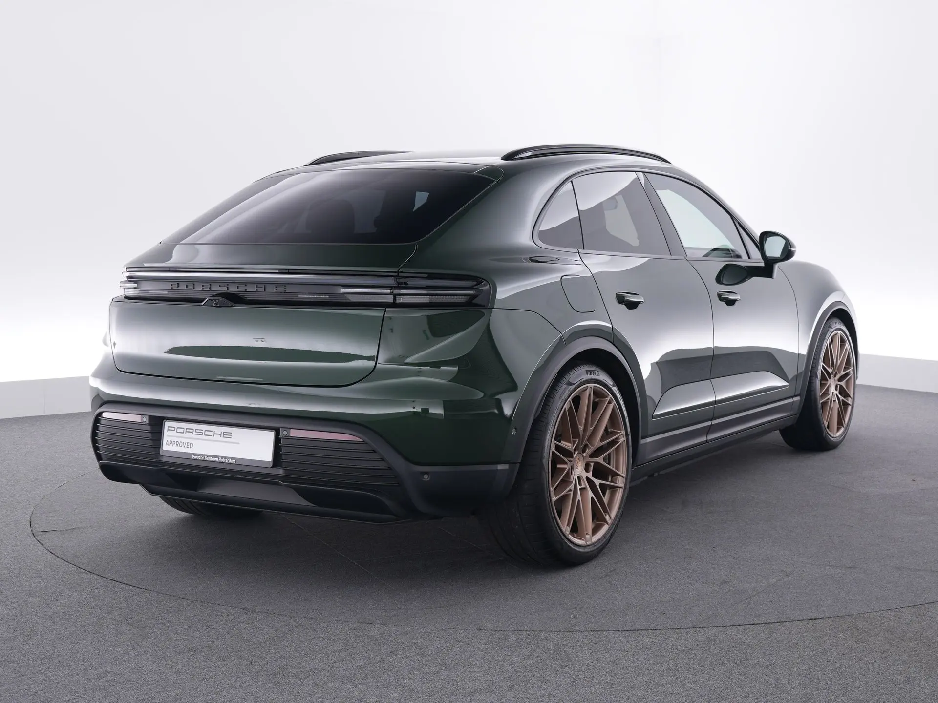 Macan 4