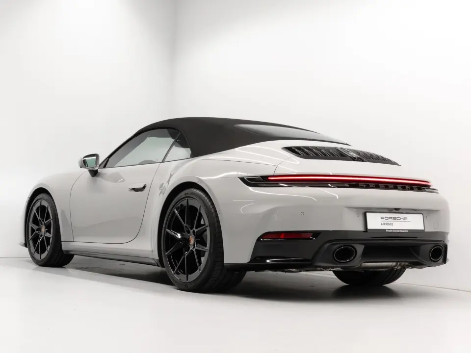 Porsche 911 Carrera Cabriolet