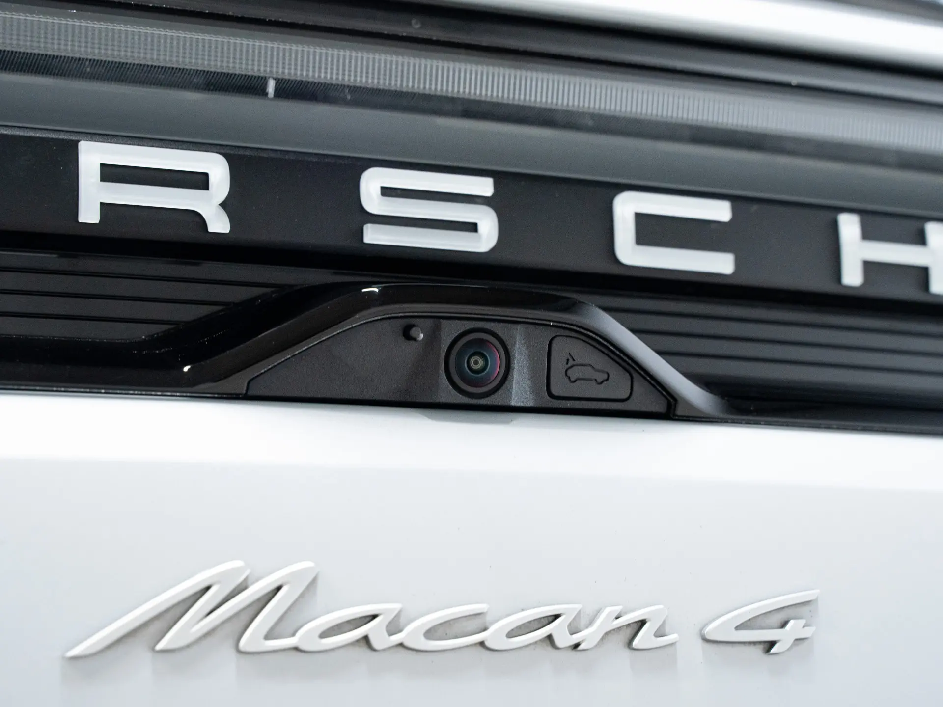 Macan 4