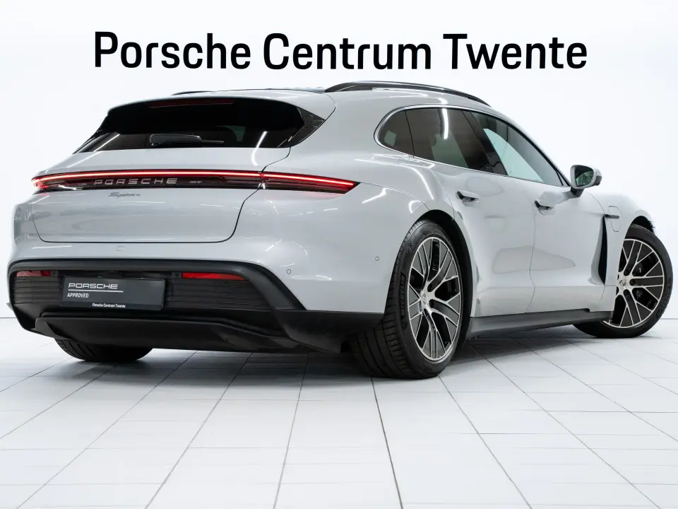 Porsche Taycan Sport Tursimo