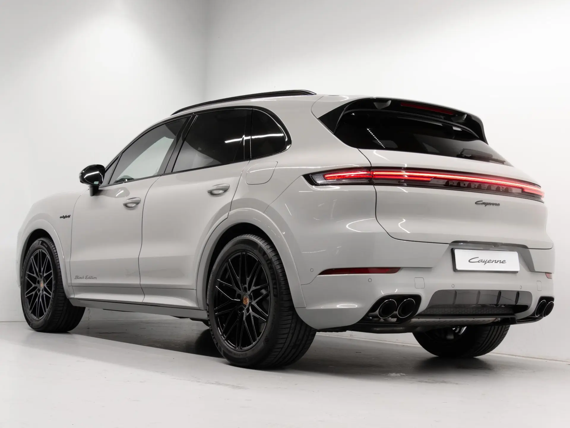 Cayenne E-Hybrid Black Edition