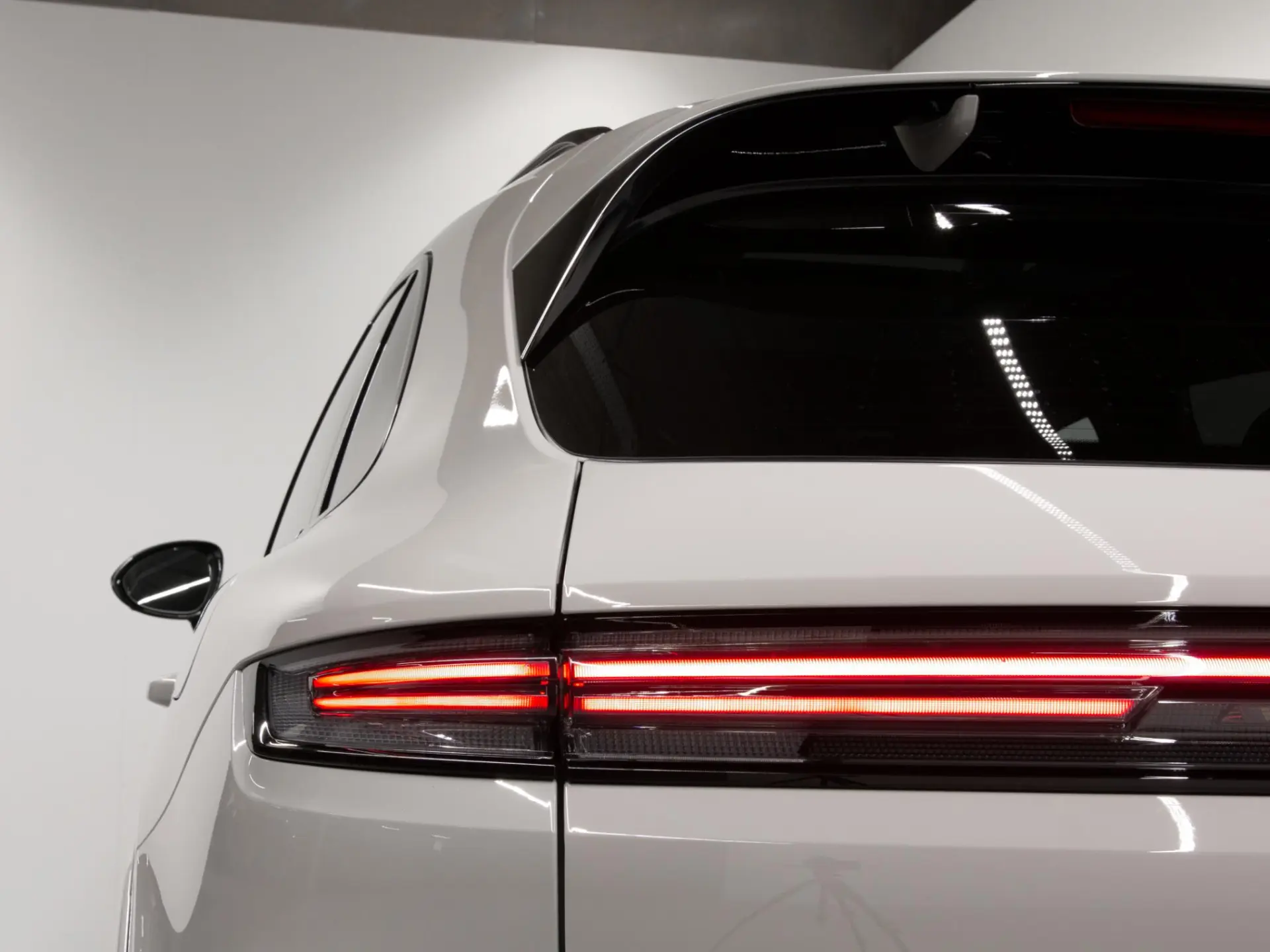 Cayenne E-Hybrid Black Edition