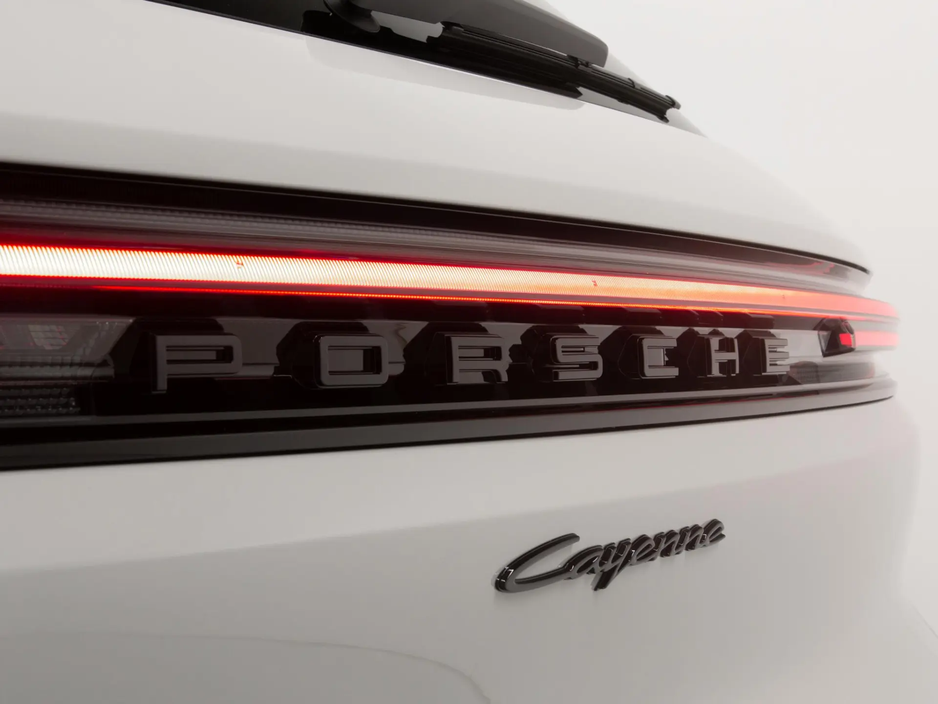 Cayenne E-Hybrid Black Edition