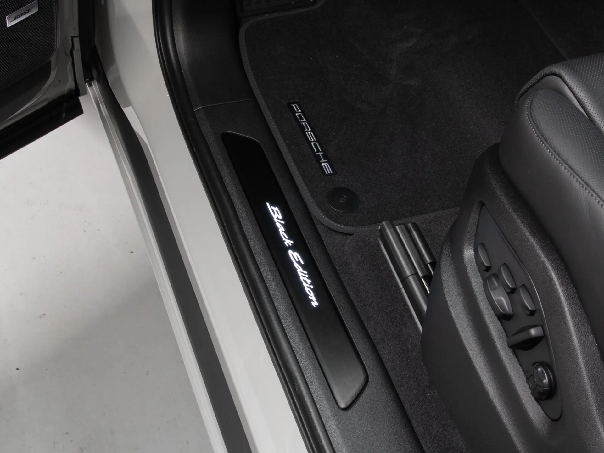 Cayenne E-Hybrid Black Edition