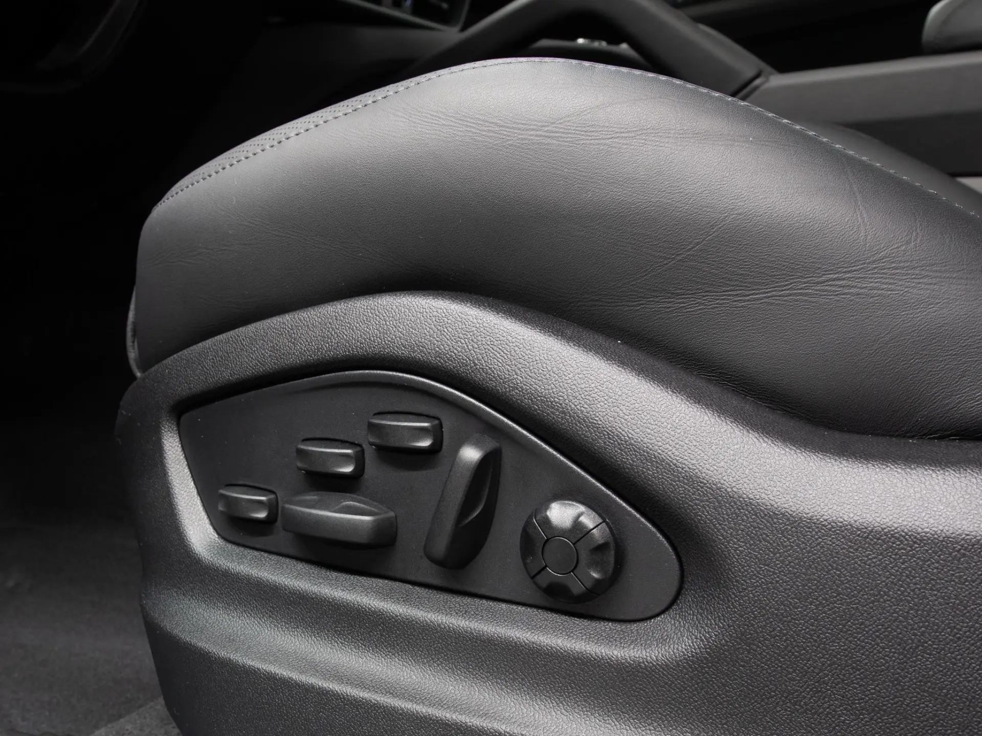 Cayenne E-Hybrid Black Edition