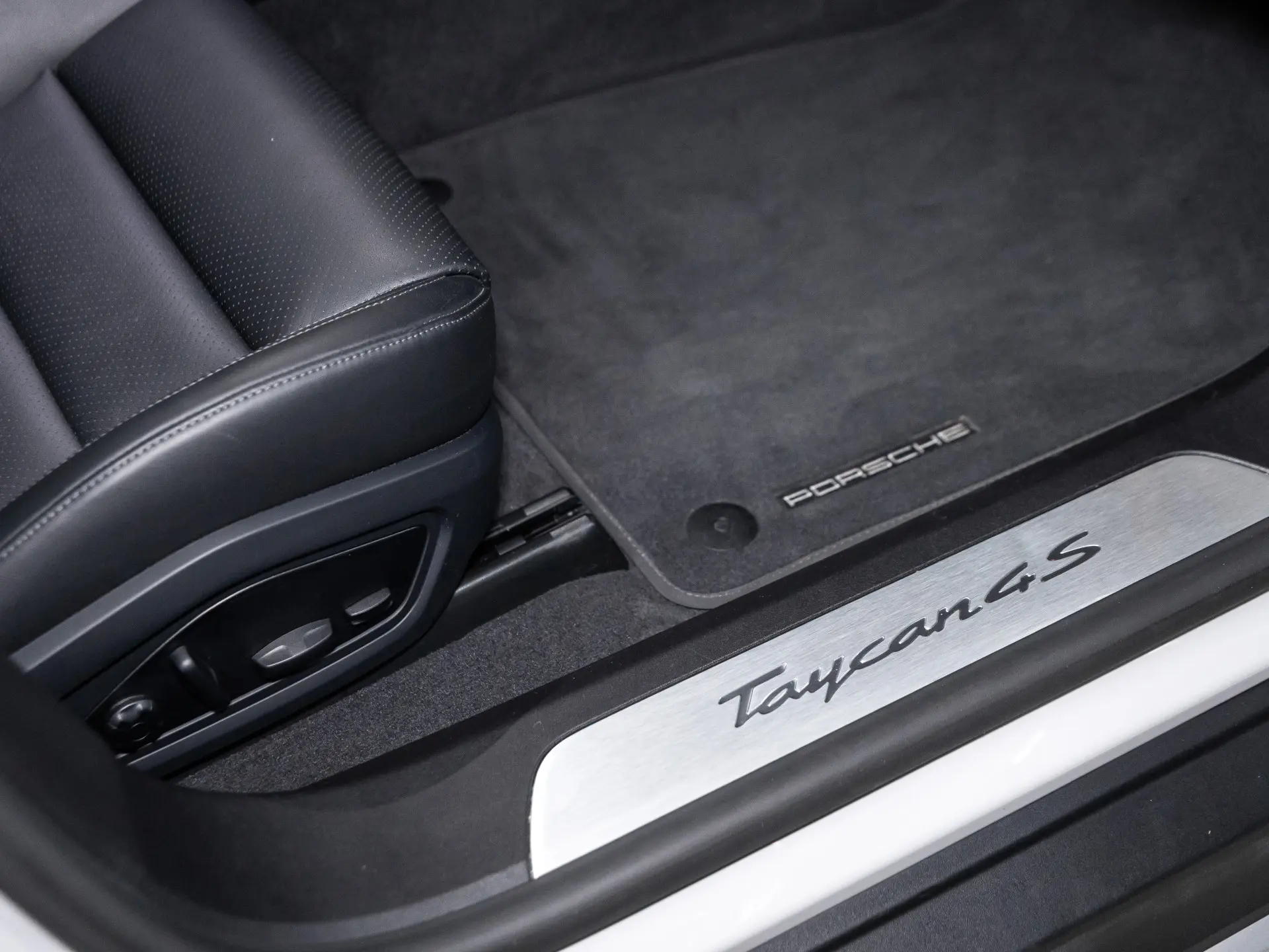 Taycan Cross Turismo 4S 105 kWh