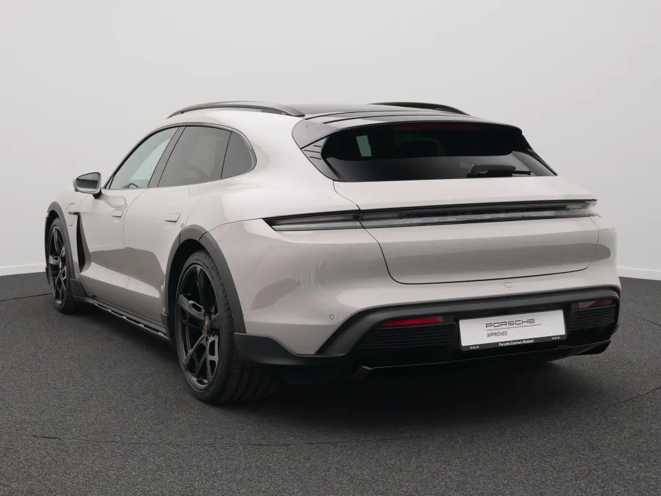 Taycan Cross Turismo 4