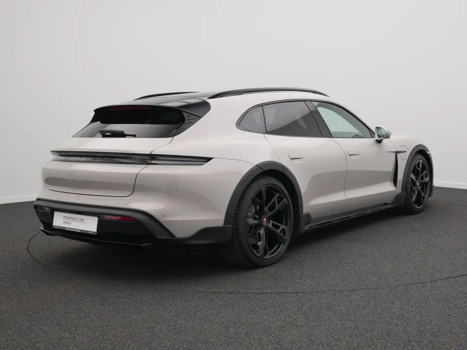 Taycan Cross Turismo 4