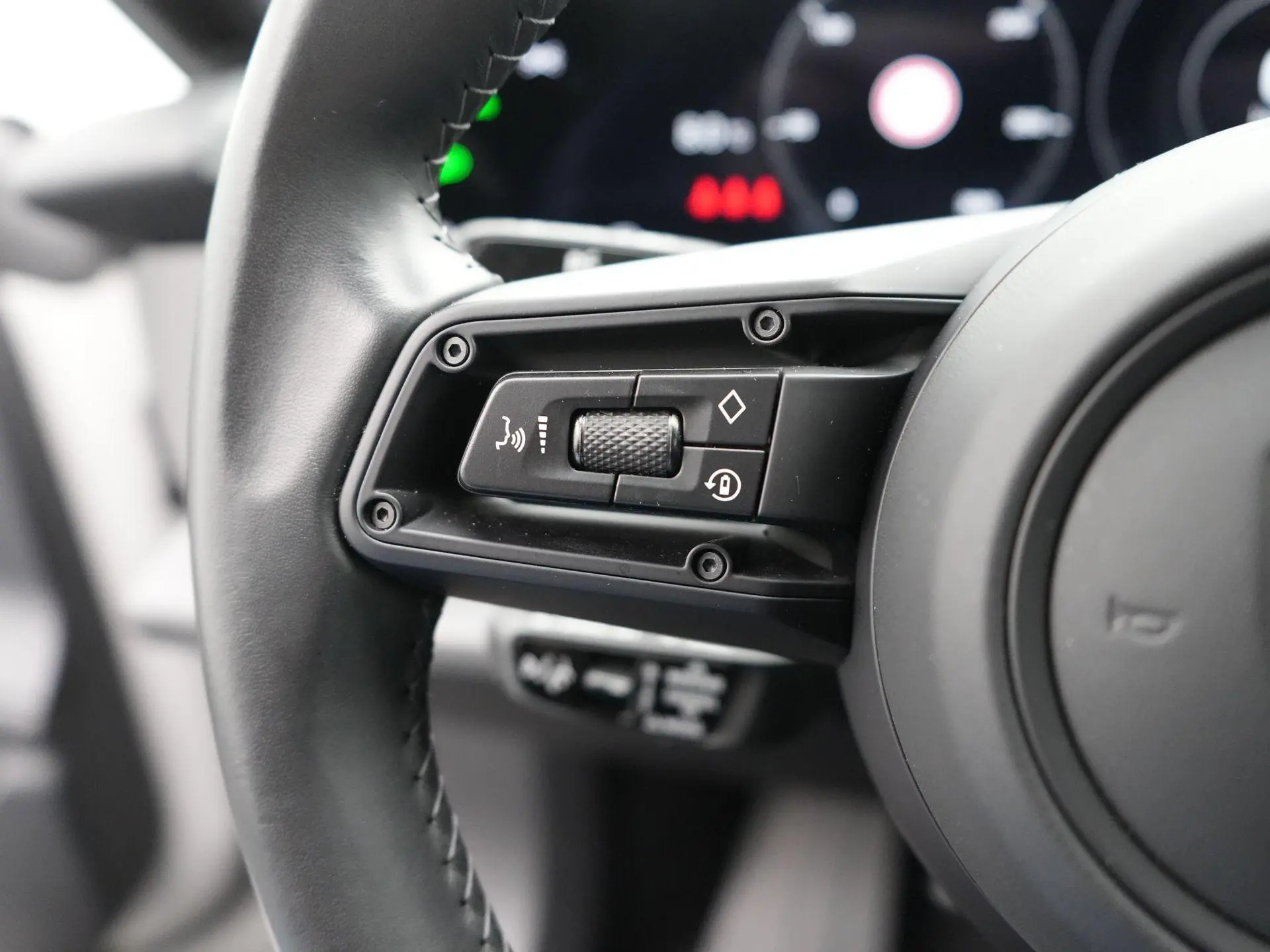 Taycan Cross Turismo 4