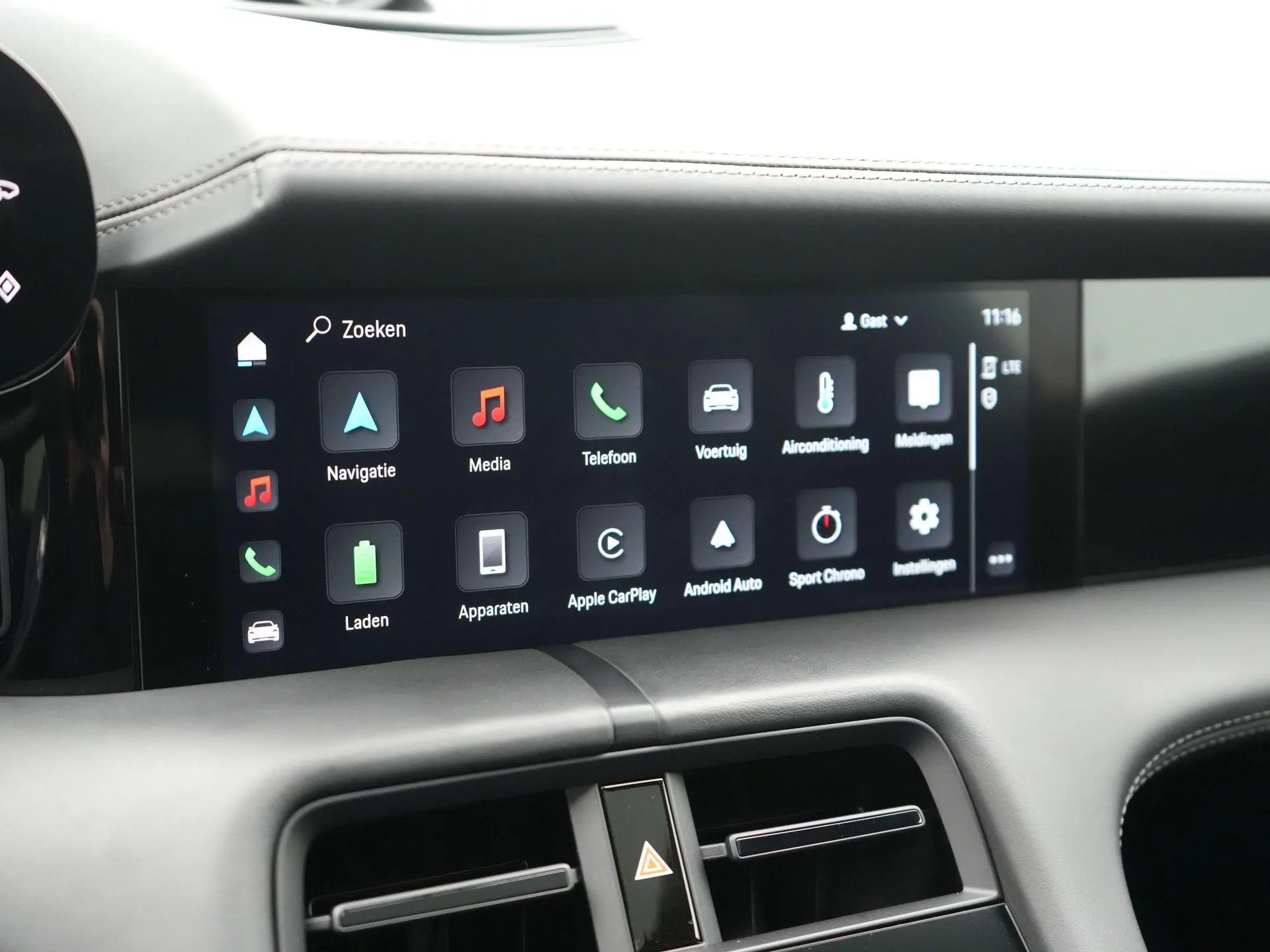 Taycan Cross Turismo 4