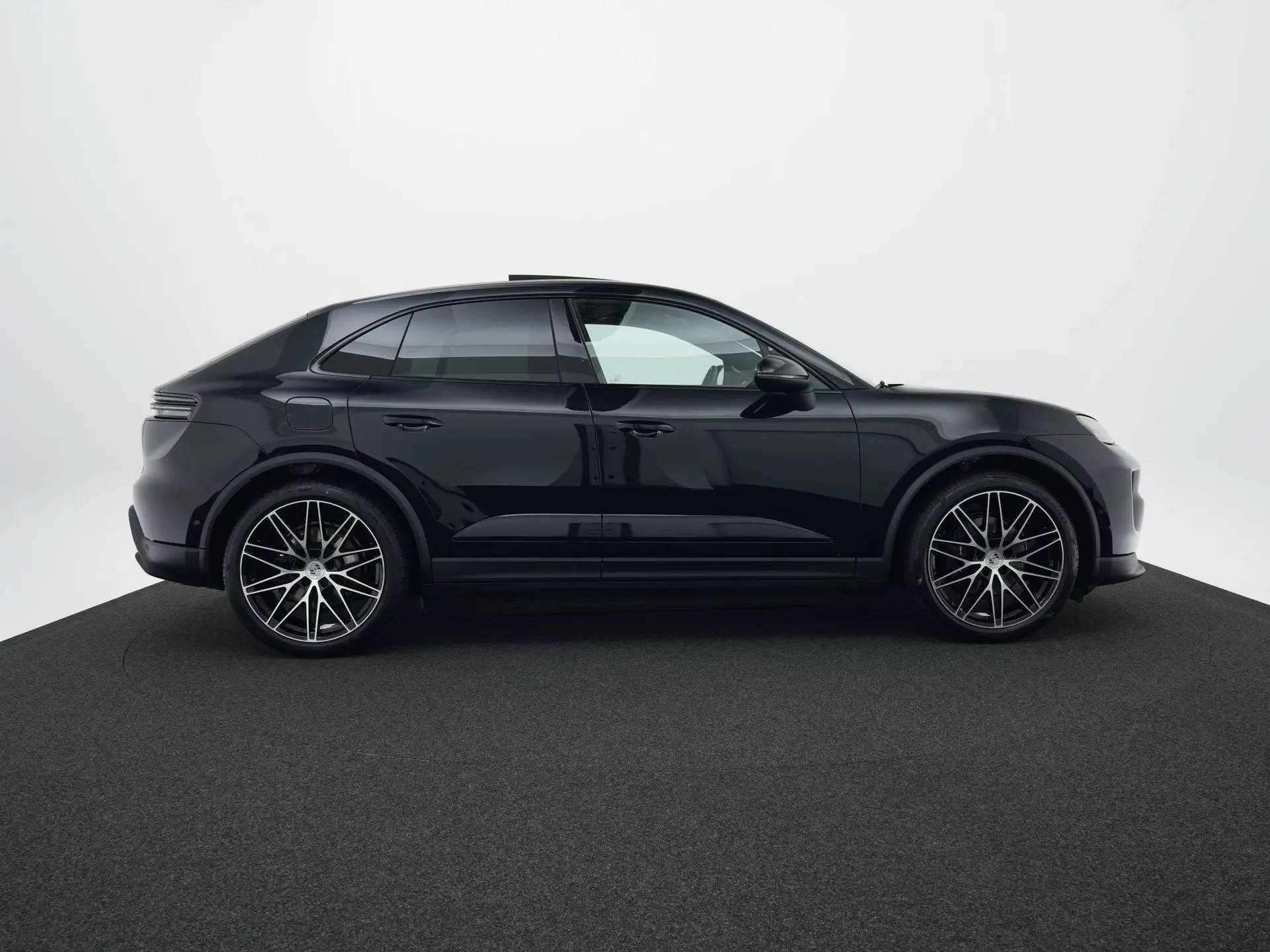 Macan 4