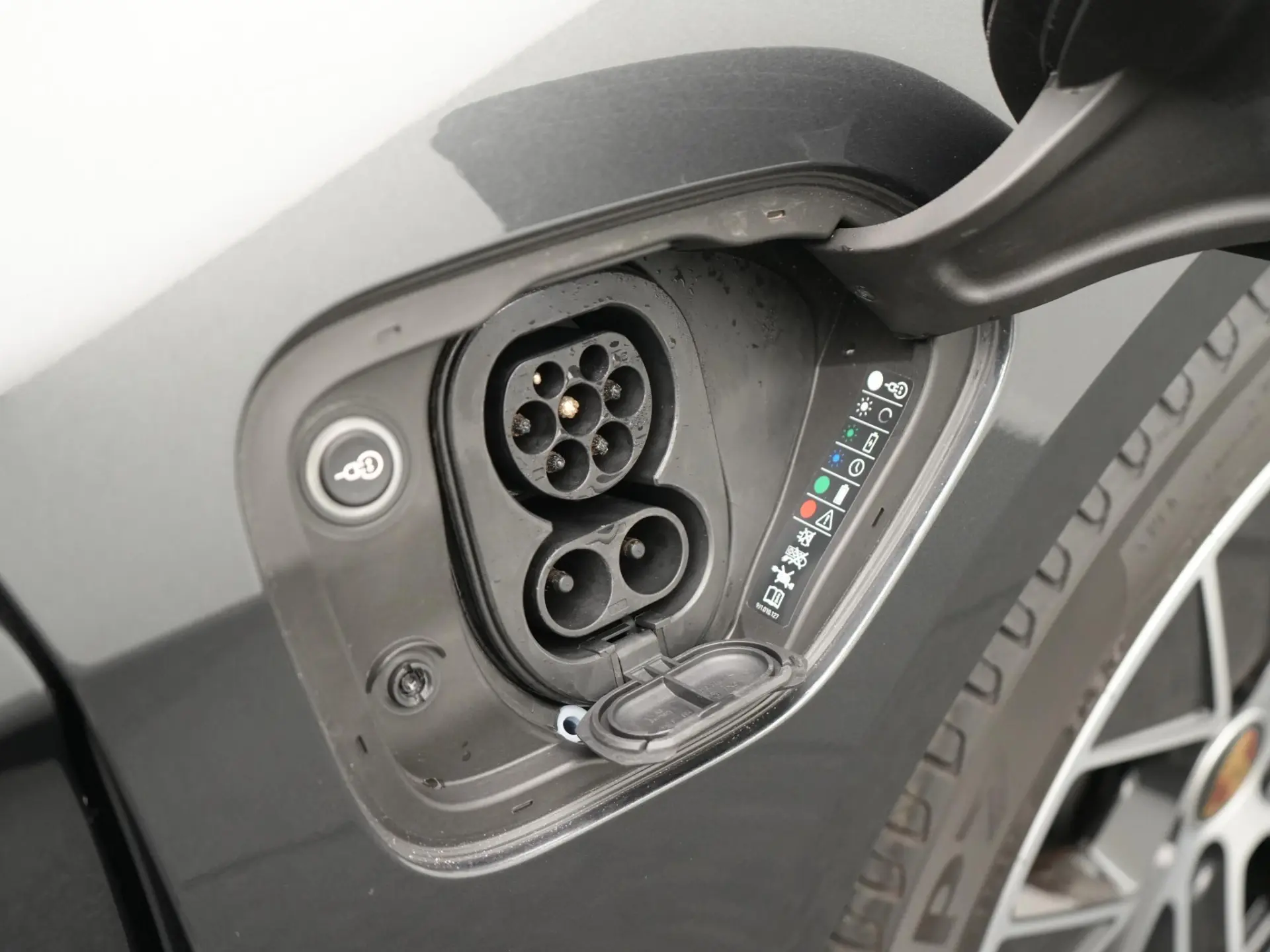 Taycan Sport Turismo 